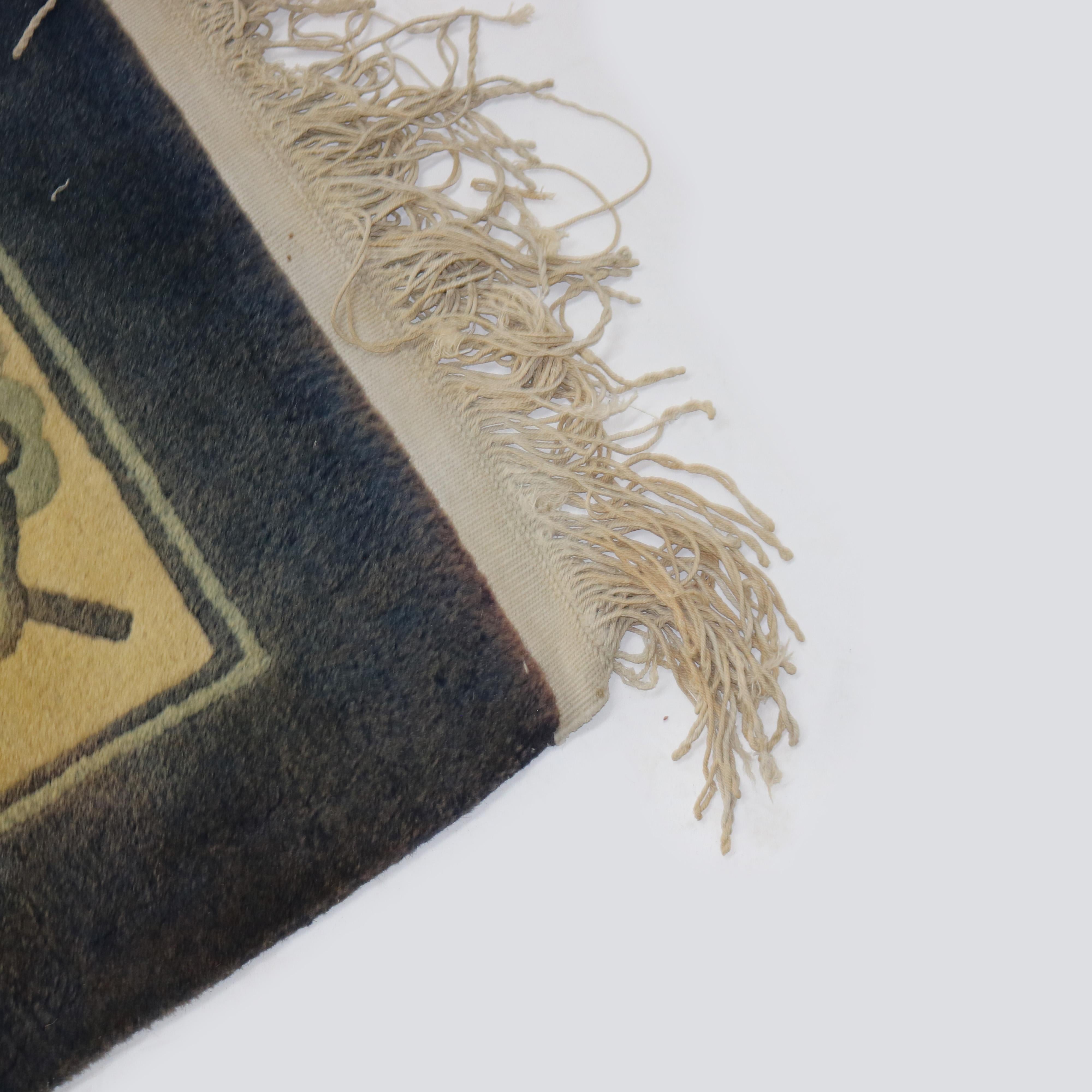 Antiker chinesischer blau-weißer orientalischer Teppich aus Wolle der Pekinger Schule, um 1930 im Angebot 4