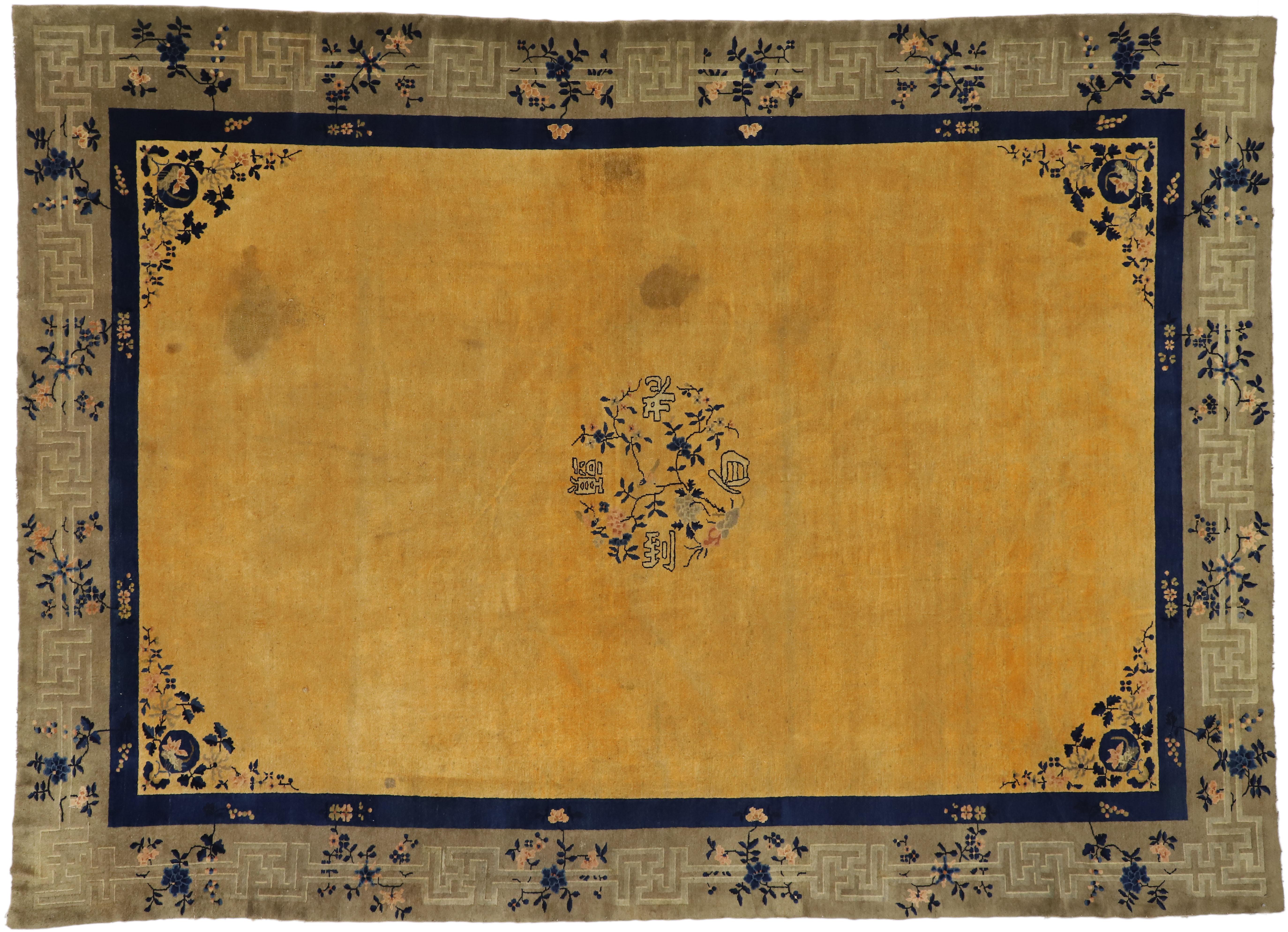 Antique Chinese Peking Wedding Rug with Chinoiserie Style For Sale 1