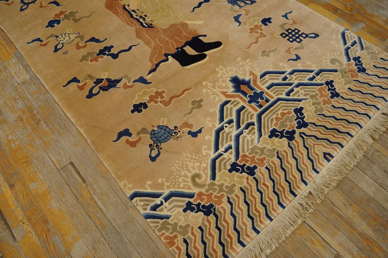 Vintage 1980s Chinese Peking Pillar Carpet ( 4' x 7' - 122 x 213 ) For Sale 5