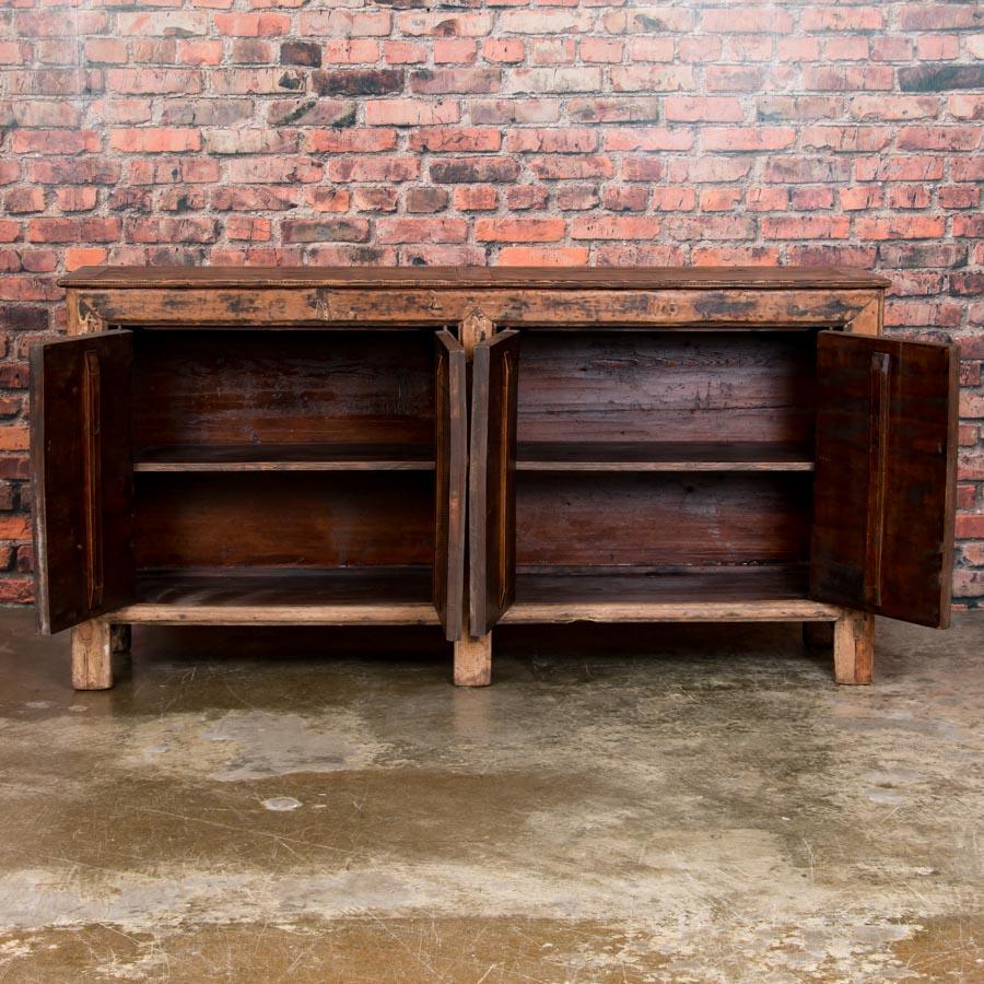 Antique Chinese Pine Sideboard / Buffet In Good Condition In Round Top, TX