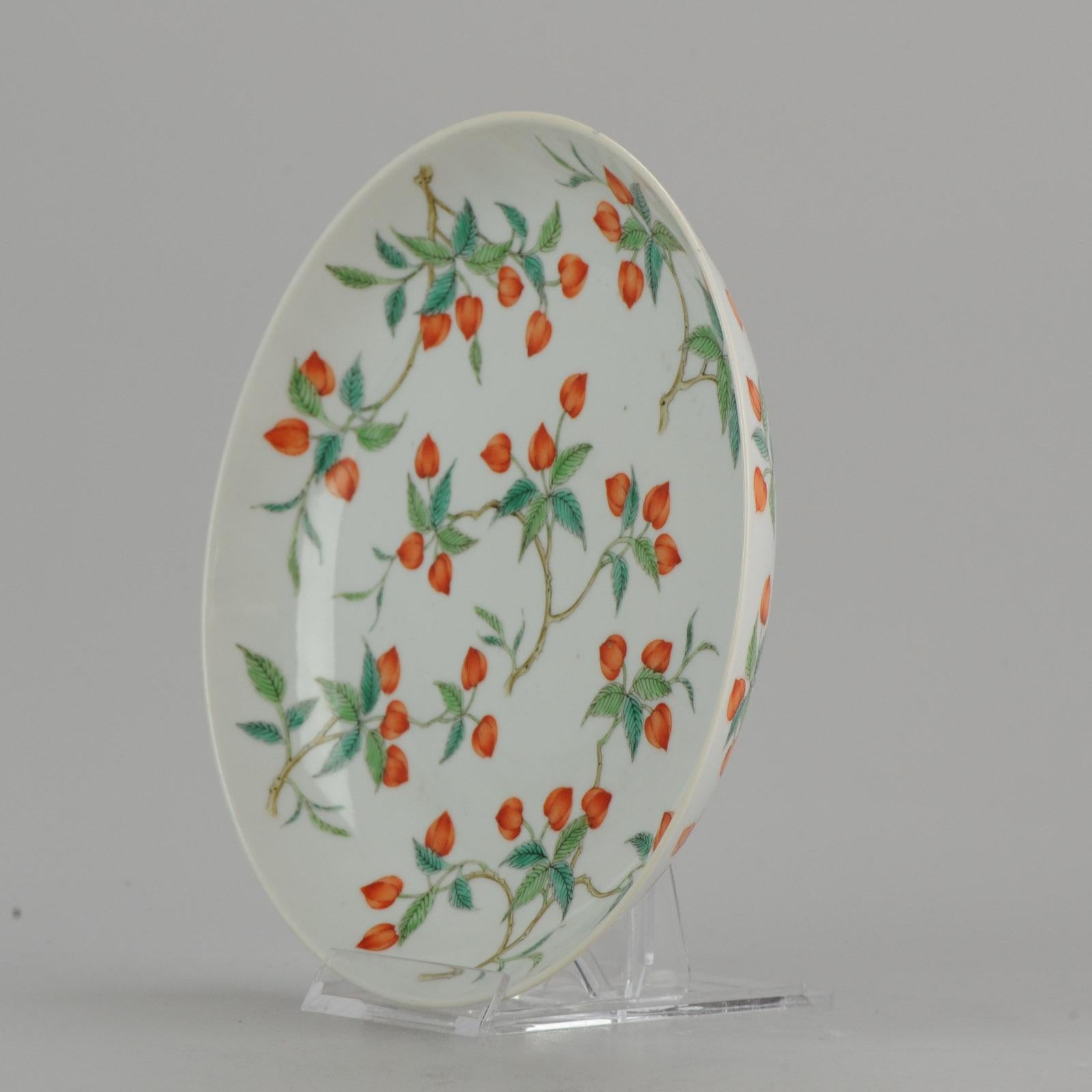 Antique Chinese Plate Qing Dynasty 19th Century Daoguang Porcelain Artist Marked In Good Condition In Amsterdam, Noord Holland