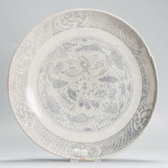 Antique Chinese Porcelain 16th century Jiajing/Wanli plate Fishes Fruits