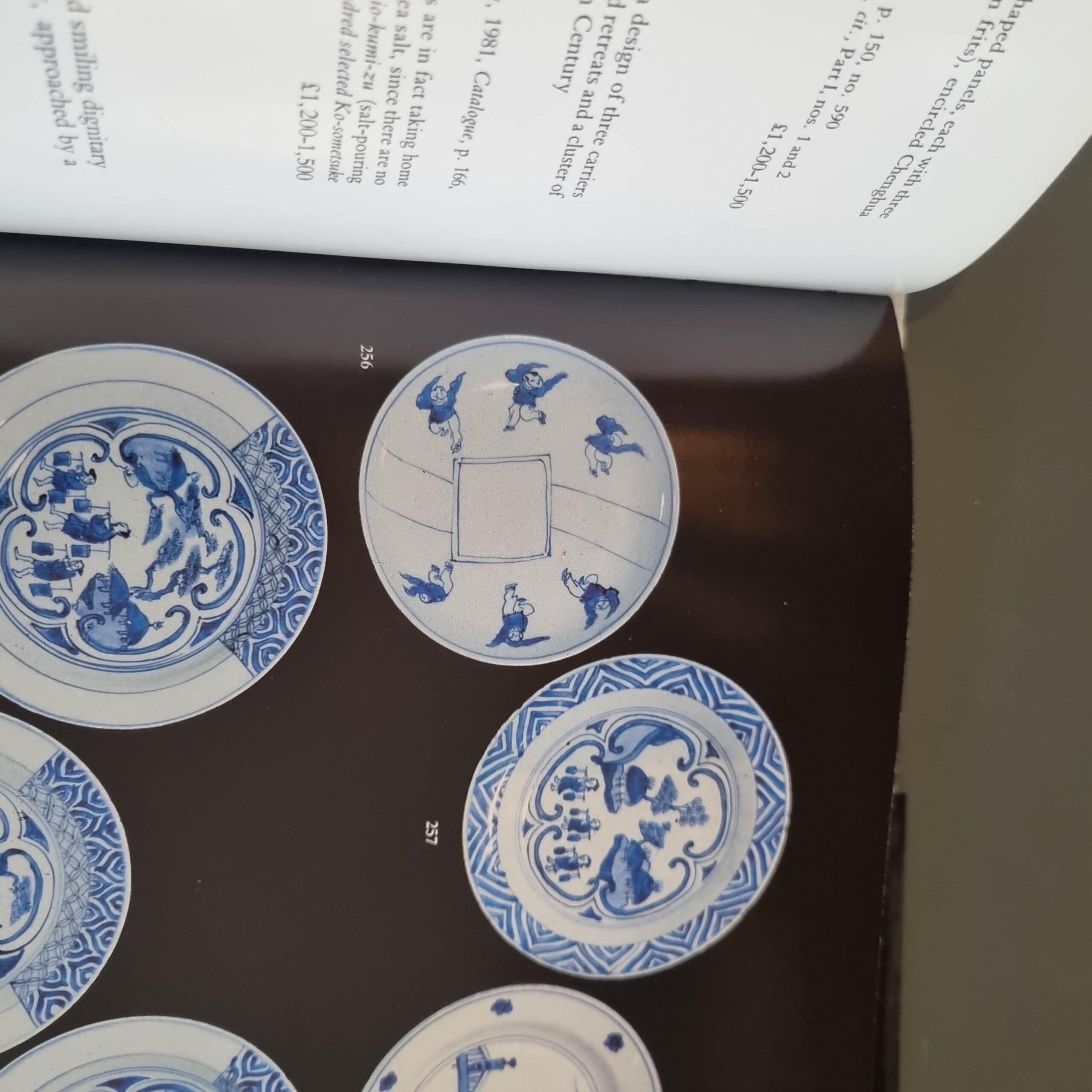 Plat chinois ancien du 17ème siècle de la période Ming, garçons et oiseaux en vente 7