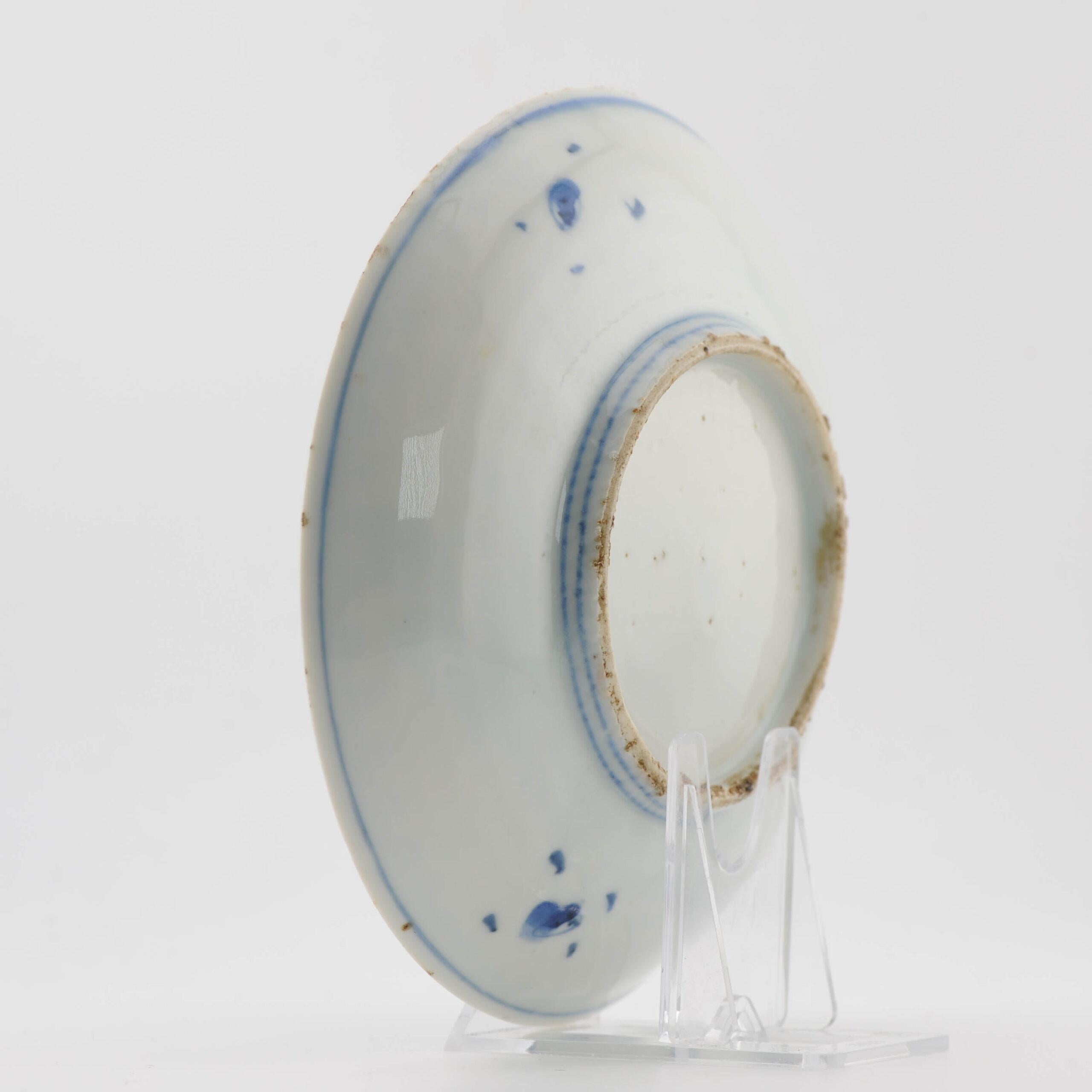 Plat chinois ancien du 17ème siècle de la période Ming, garçons et oiseaux en vente 3