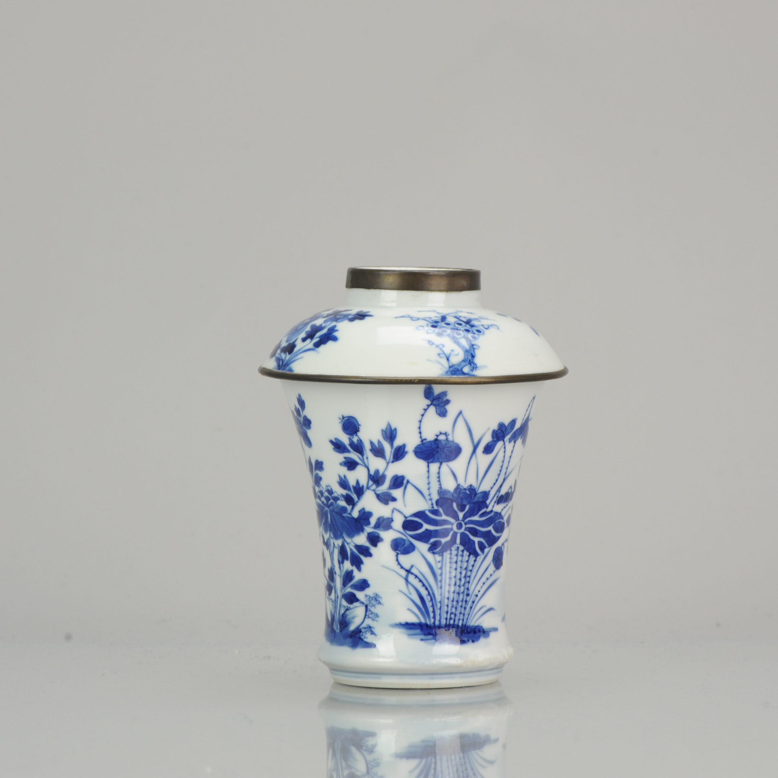A top quality Bleu de Hue Lidded Jar with flowers. China, 19th century. For the Vietnamese market

Marked: to be examined

Bleu de Hue

Chinese blue and white export porcelain for the Vietnamese market. The best 