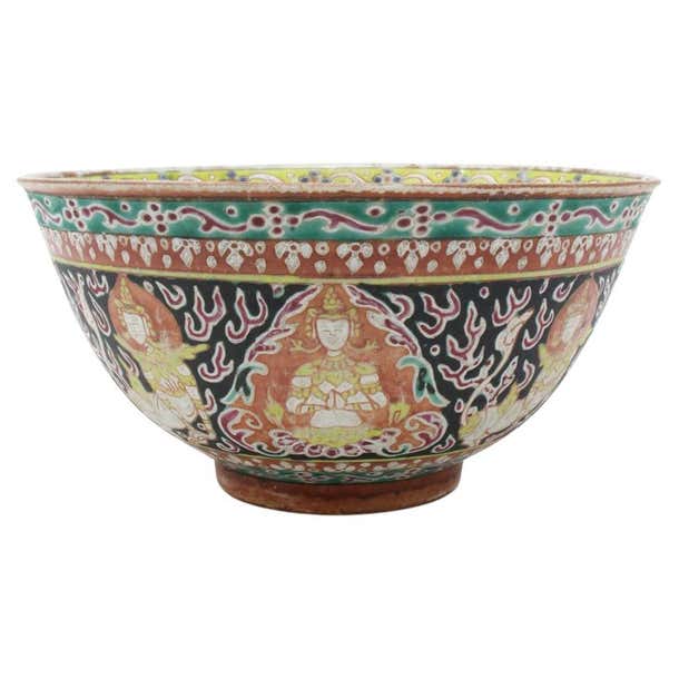 Bencharong Antique Chinese Porcelain Bencharong Bowl for the Thai Market, 18th ...