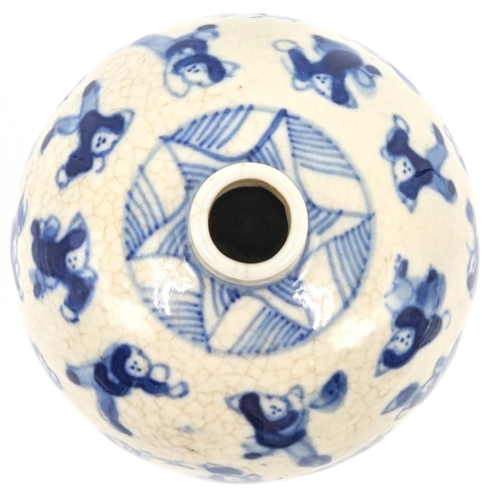 Women's or Men's Antique Chinese Porcelain Blue & White Crackle Glaze 100 Boys Snuff Bottle Vase For Sale