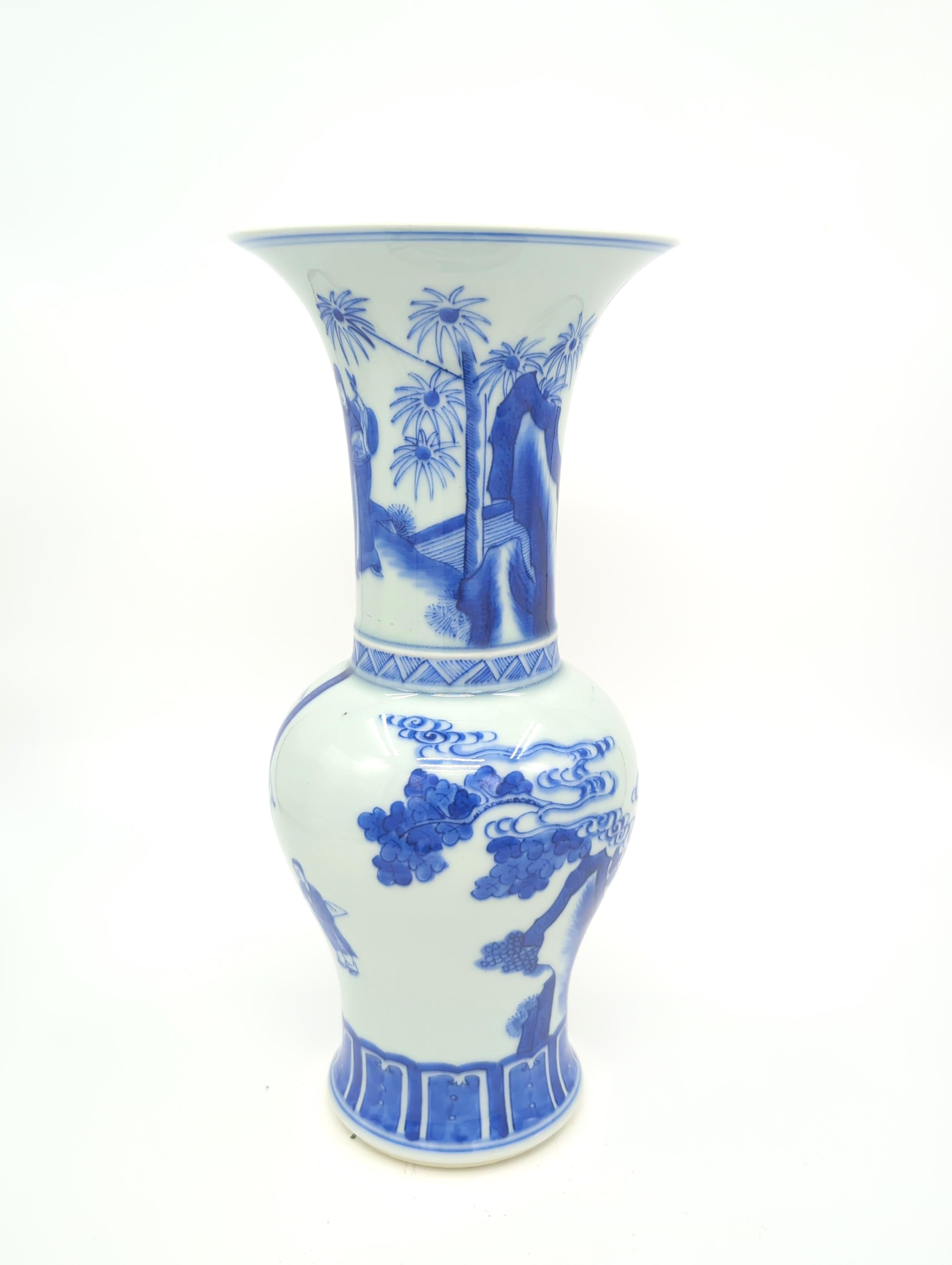 Antique Chinese Porcelain Blue & White Figural Gu Vase Late Qing R.O.C. 19/20c For Sale 6