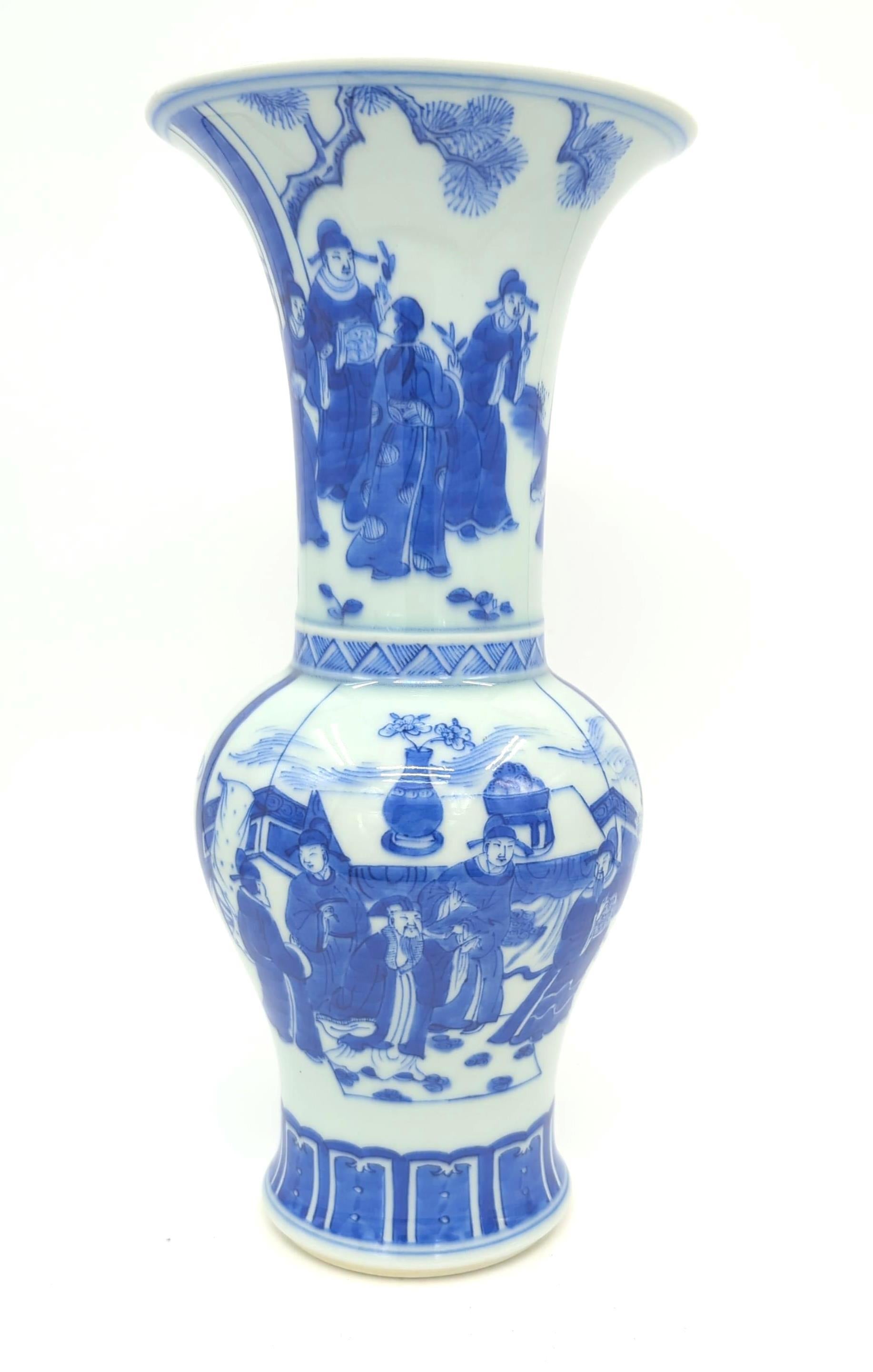 Antique Chinese Porcelain Blue & White Figural Gu Vase Late Qing R.O.C. 19/20c For Sale 7
