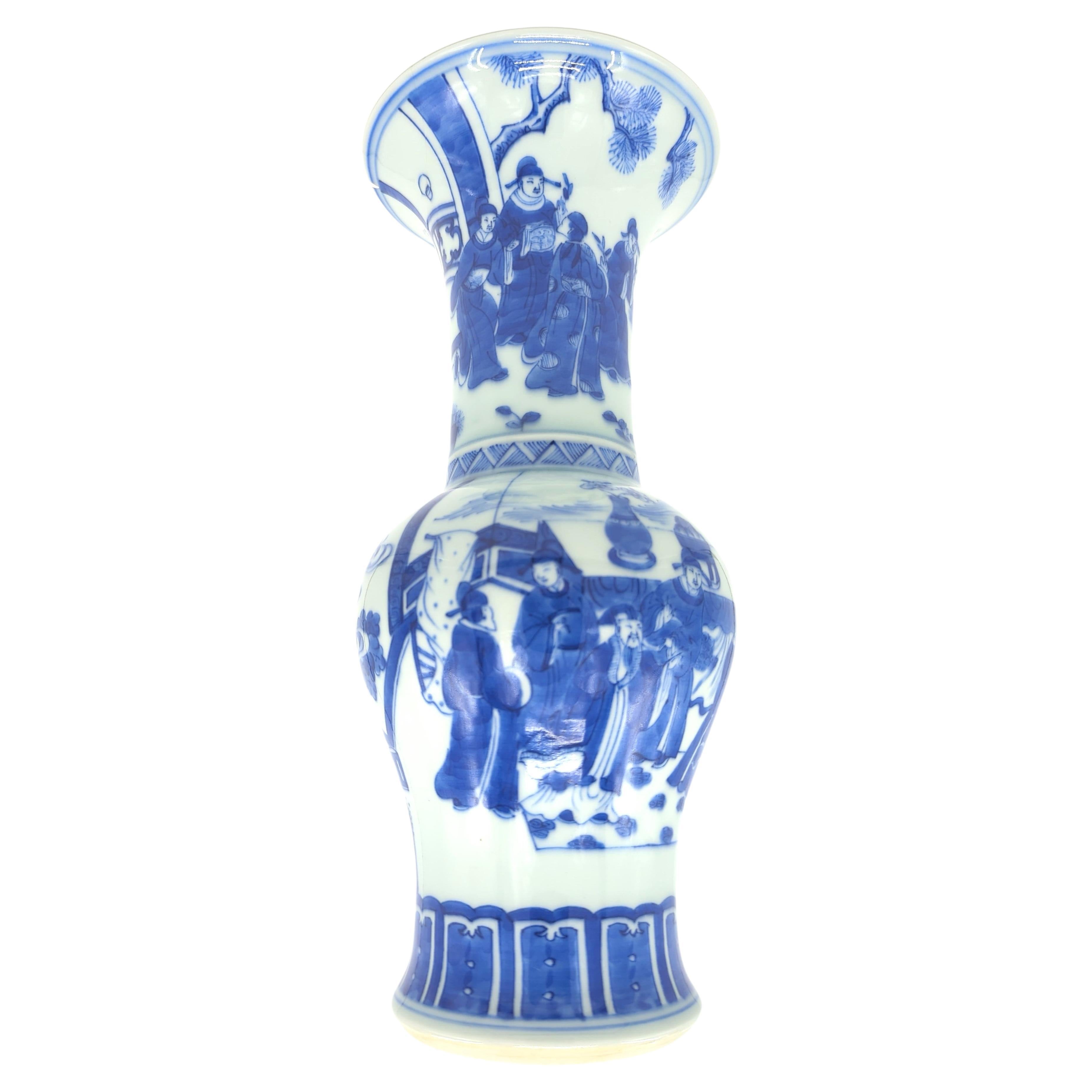Antique Chinese Porcelain Blue & White Figural Gu Vase Late Qing R.O.C. 19/20c For Sale 1
