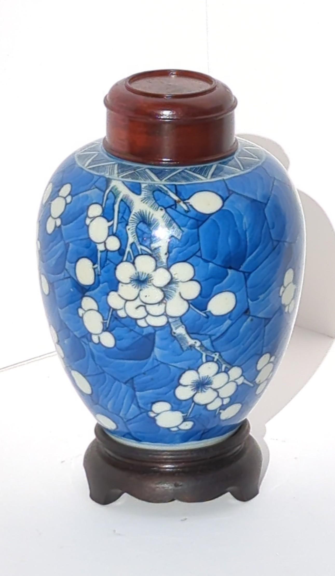 Antique Chinese Porcelain Blue White Hawthorn Prunus Ginger Jar Qing Kangxi 18c  For Sale 4