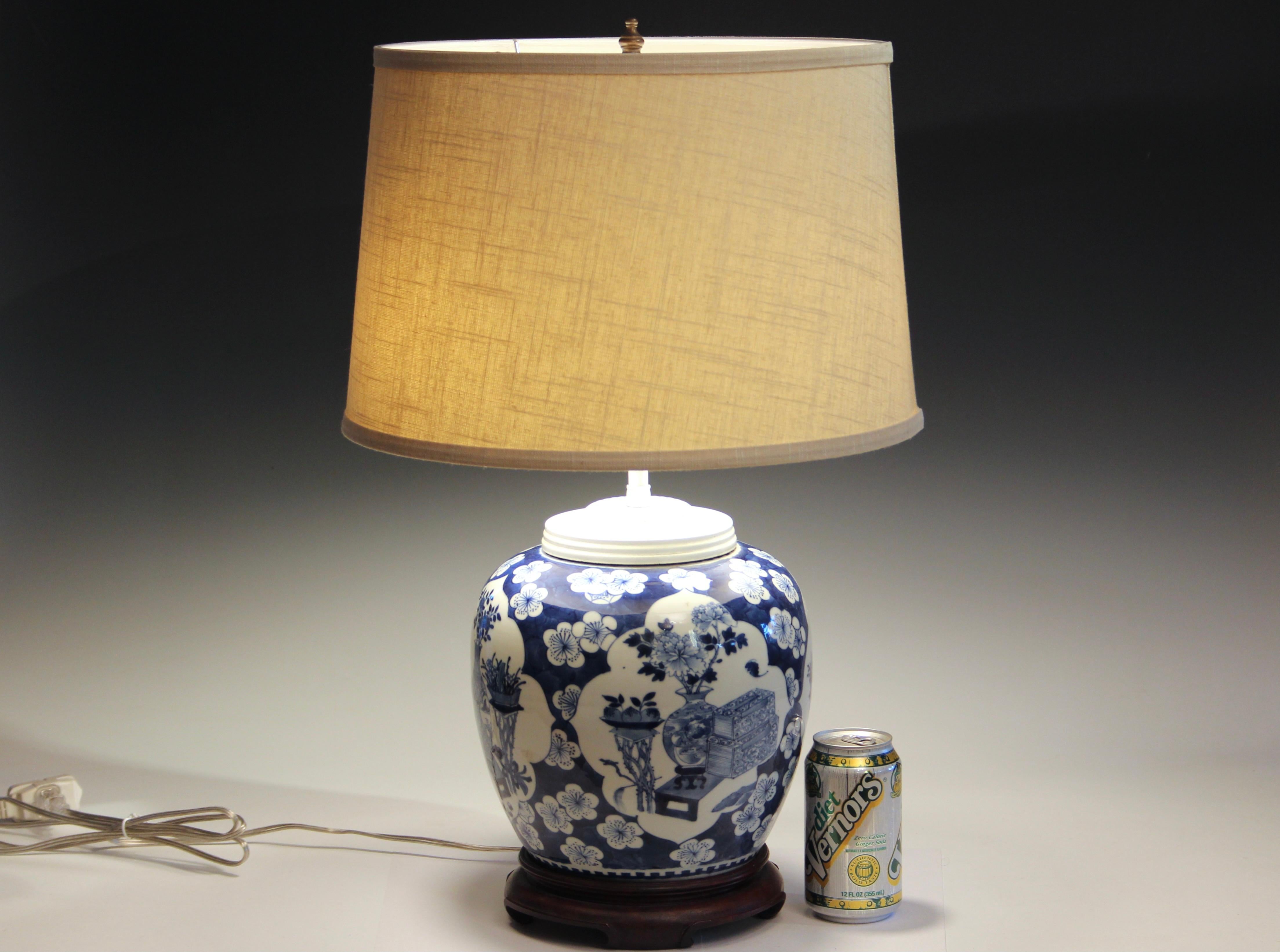 Lampe chinoise ancienne en porcelaine bleue et blanche en forme de jarre de grenade Hawthorne 18e/19e siècle en vente 6