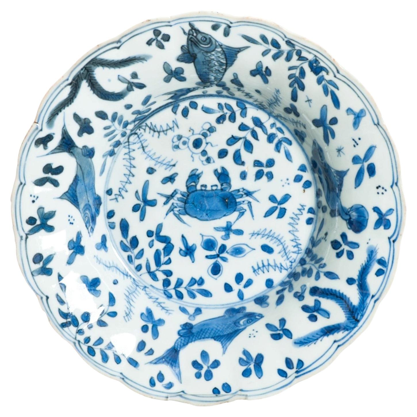 Antique Chinese Porcelain Ca 1700 Kangxi period Period Crab and Fish Dish