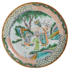 Antiguo Plato Cantonés de Porcelana China Figuras Qing Guangxu, S. XIX