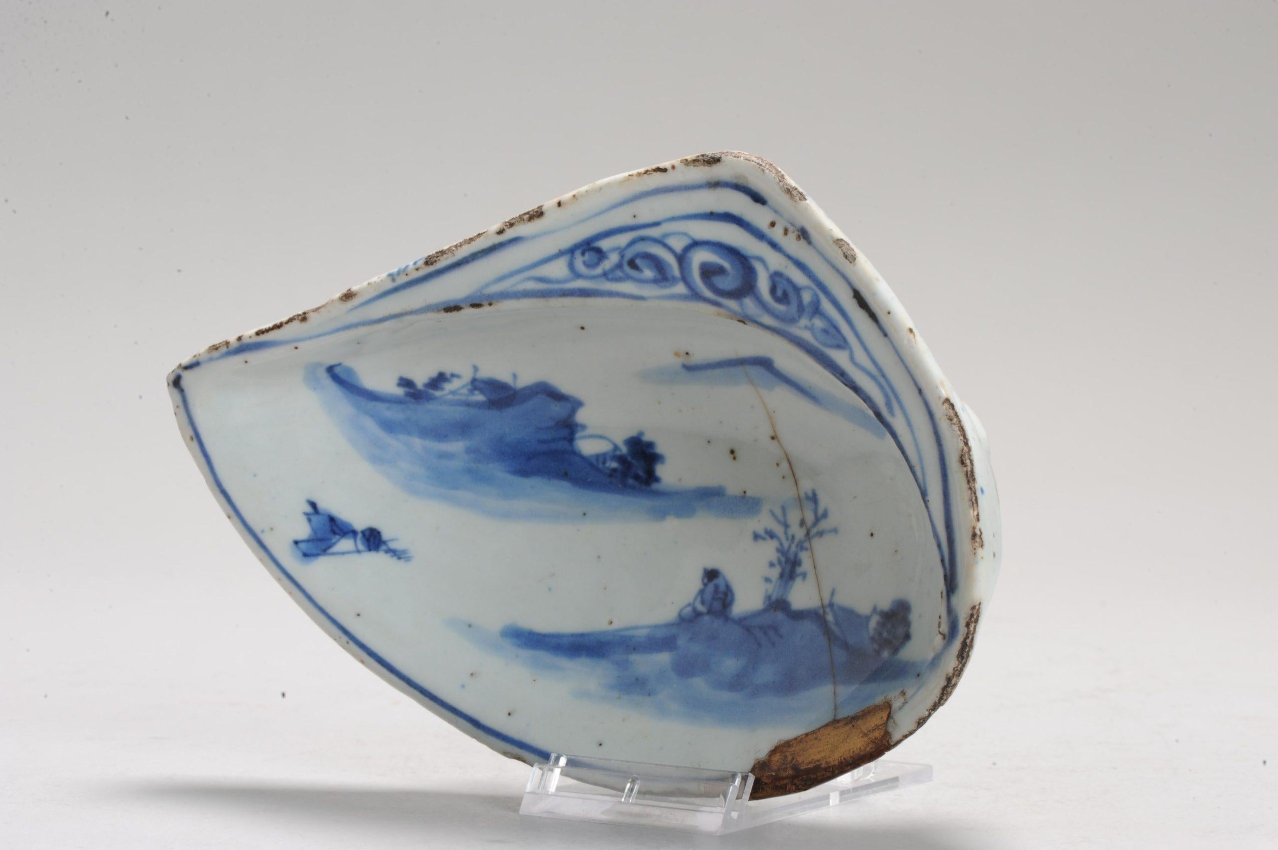 Antique Chinese Porcelain Dish ca 1600-1640 Shell Shape Calligraphy Kosometsuke For Sale 3