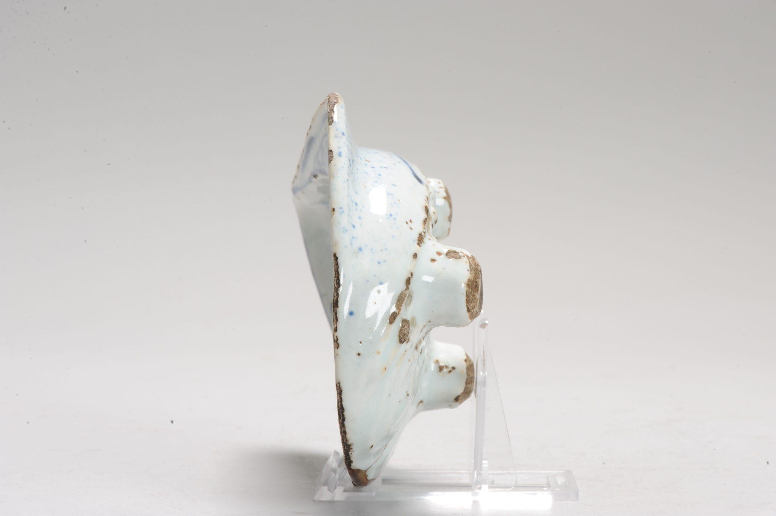 Antique Chinese Porcelain Dish ca 1600-1640 Shell Shape Calligraphy Kosometsuke For Sale 4
