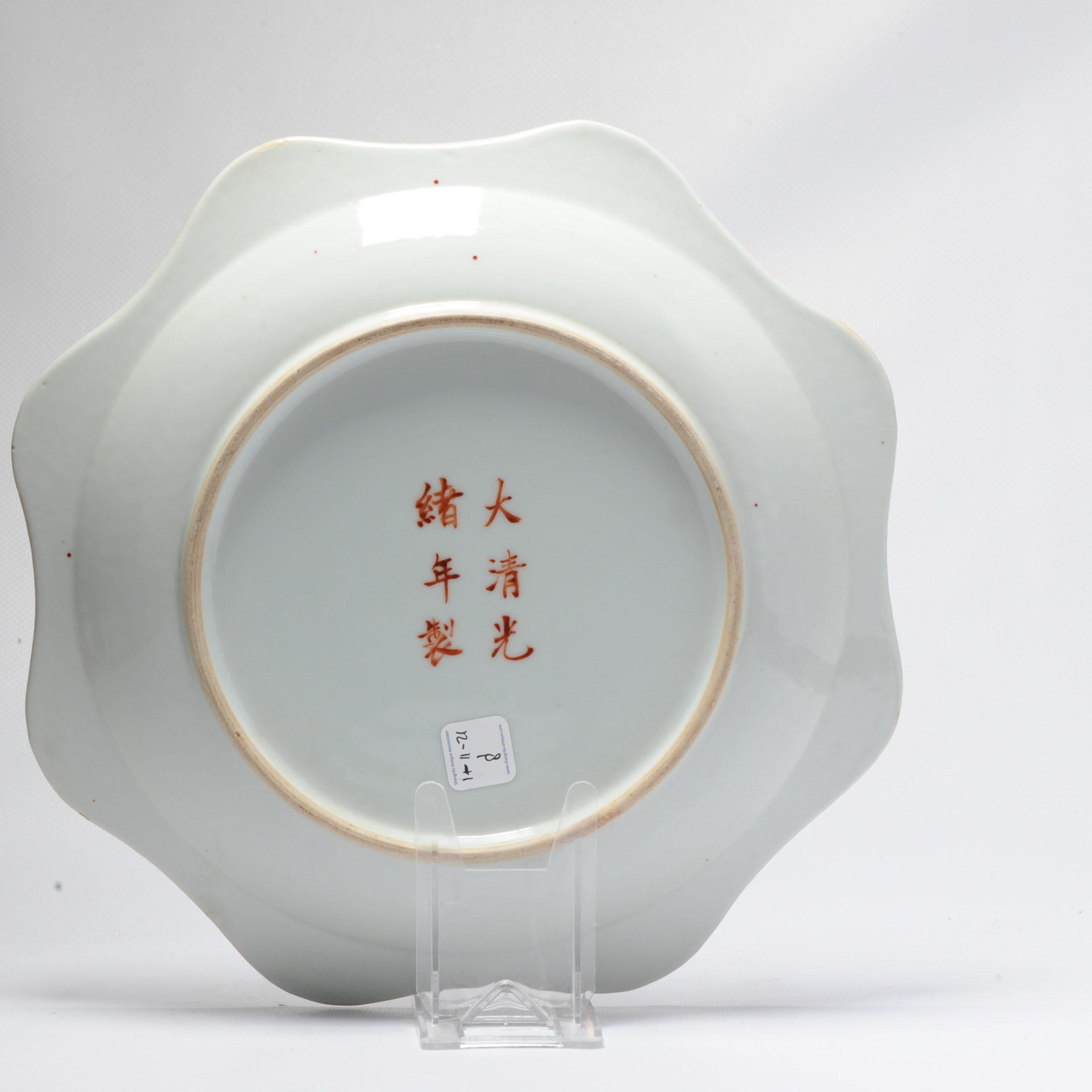 Chinois Plat ancien en porcelaine chinoise de la période de la République, de style Qianjiang, marqué en vente