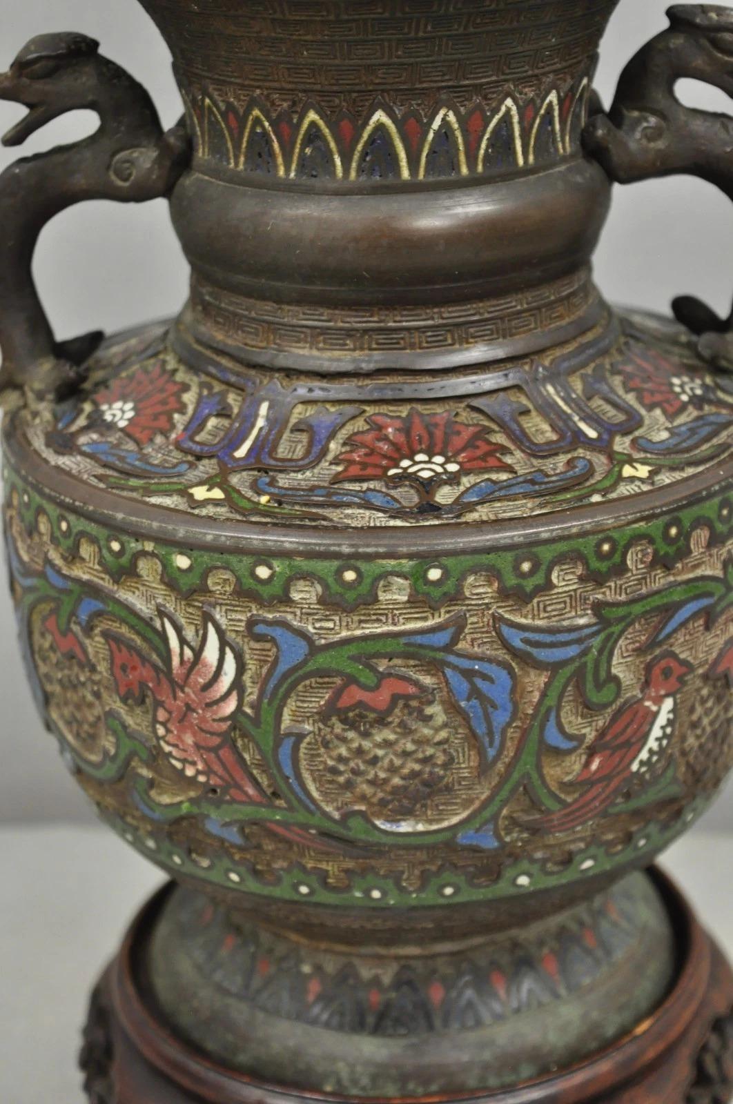 Antique Chinese Porcelain Enamel Bronze Oriental Cloisonne Champleve Table Lamp In Good Condition For Sale In Philadelphia, PA