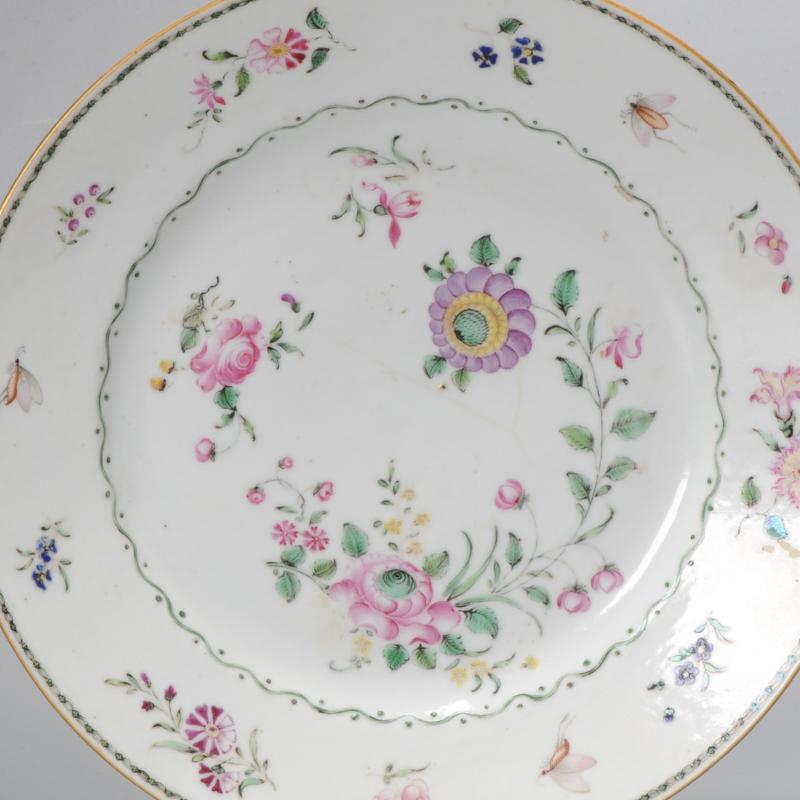 Antique Chinese Porcelain Famille Rose Dish Insects James Giles, 18th Century In Good Condition For Sale In Amsterdam, Noord Holland