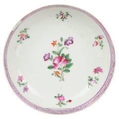 Plato Antiguo de Porcelana China Famille Rose Qianlong China, 18C