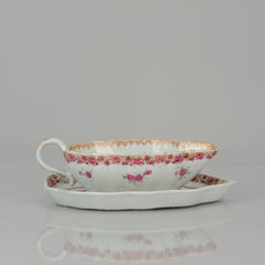 Antique Chinese Porcelain Famille Rose Qianlong Leaf Sauceboat Bowl, 18th Cen