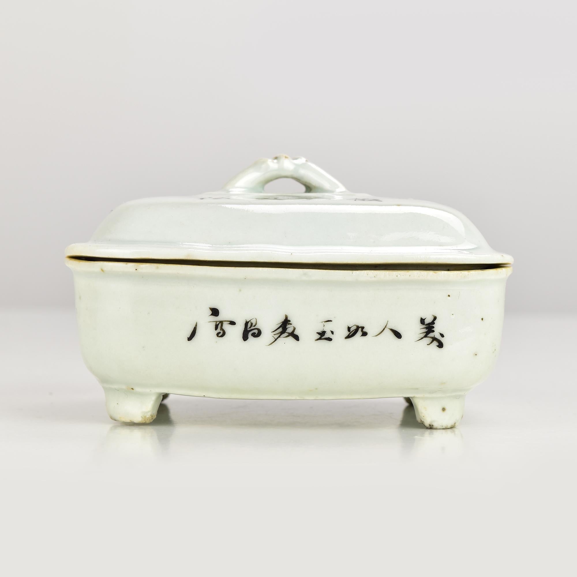 Antigua jabonera de porcelana china Famille Verte Dinastía Qing Siglo XIX Chino en venta