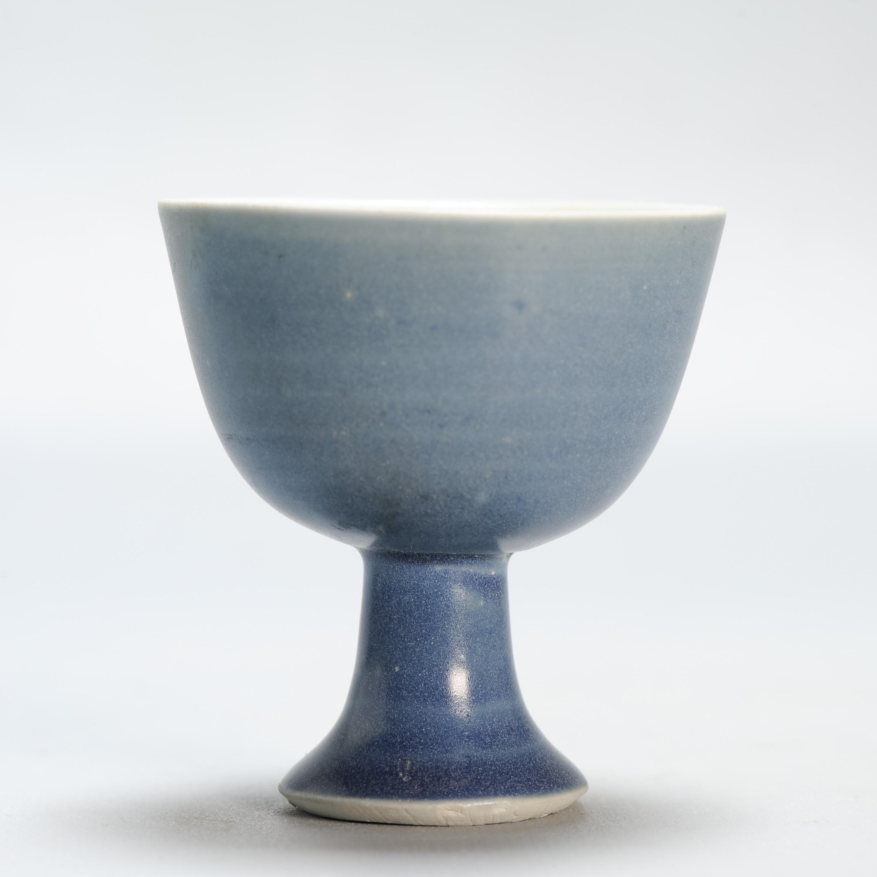 Ming Antique Chinese Porcelain Hatcher Cargo Monochrome Stem cup Powder blue