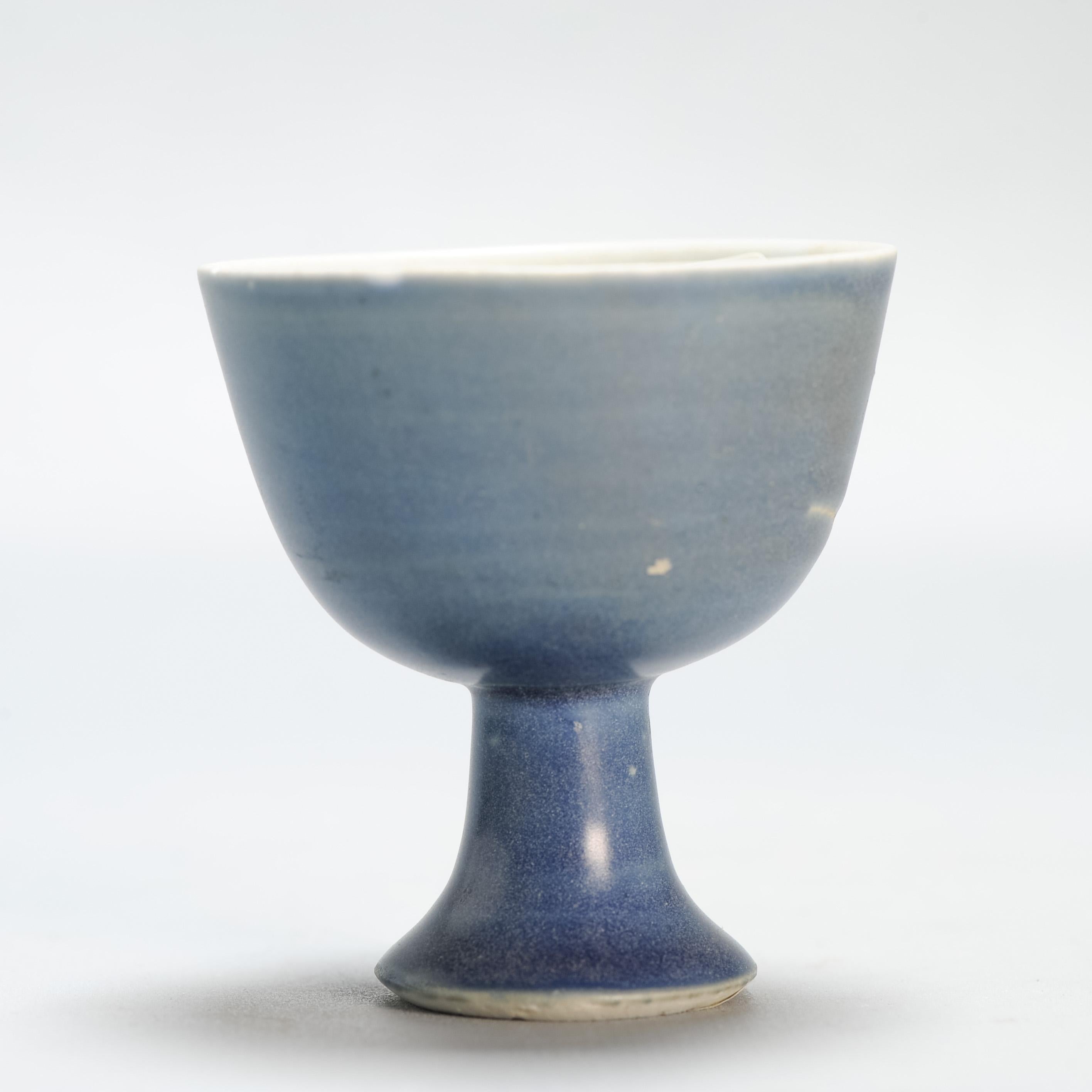 Antique Chinese Porcelain Hatcher Cargo Monochrome Stem cup Powder blue 2