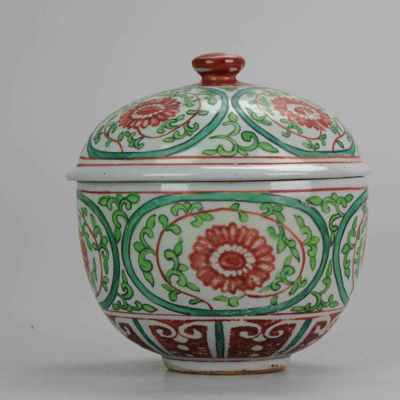 Antique Chinese Porcelain Jar 18th Century SE Asian Thai Market Bencharong Peony For Sale 1