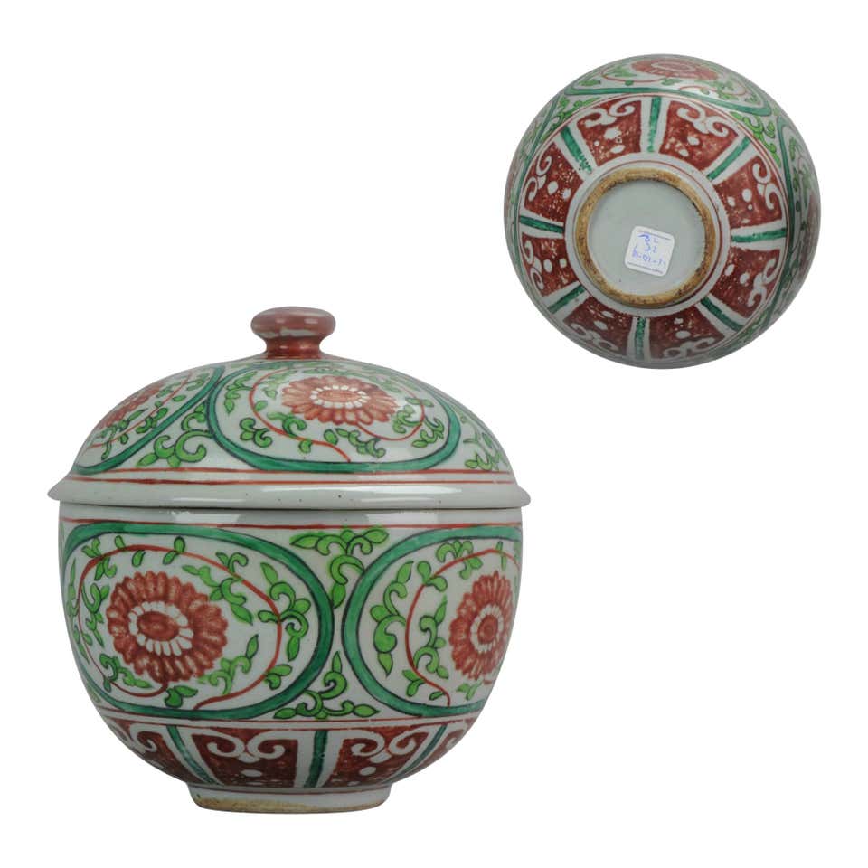 Bencharong Antique Chinese Porcelain Bencharong Bowl for the Thai Market, 18th ...