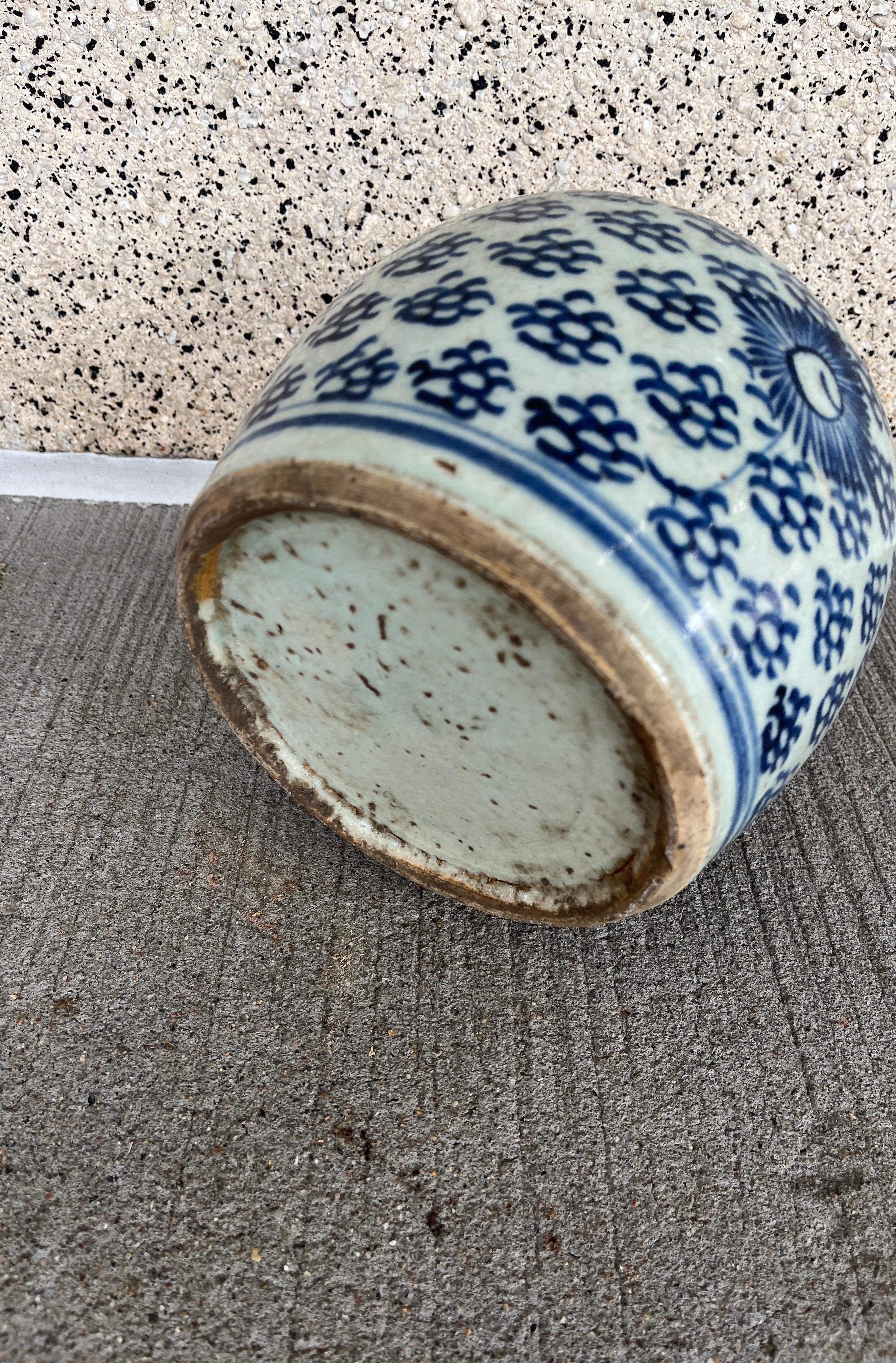 Pot en porcelaine chinoise ancienne en vente 3