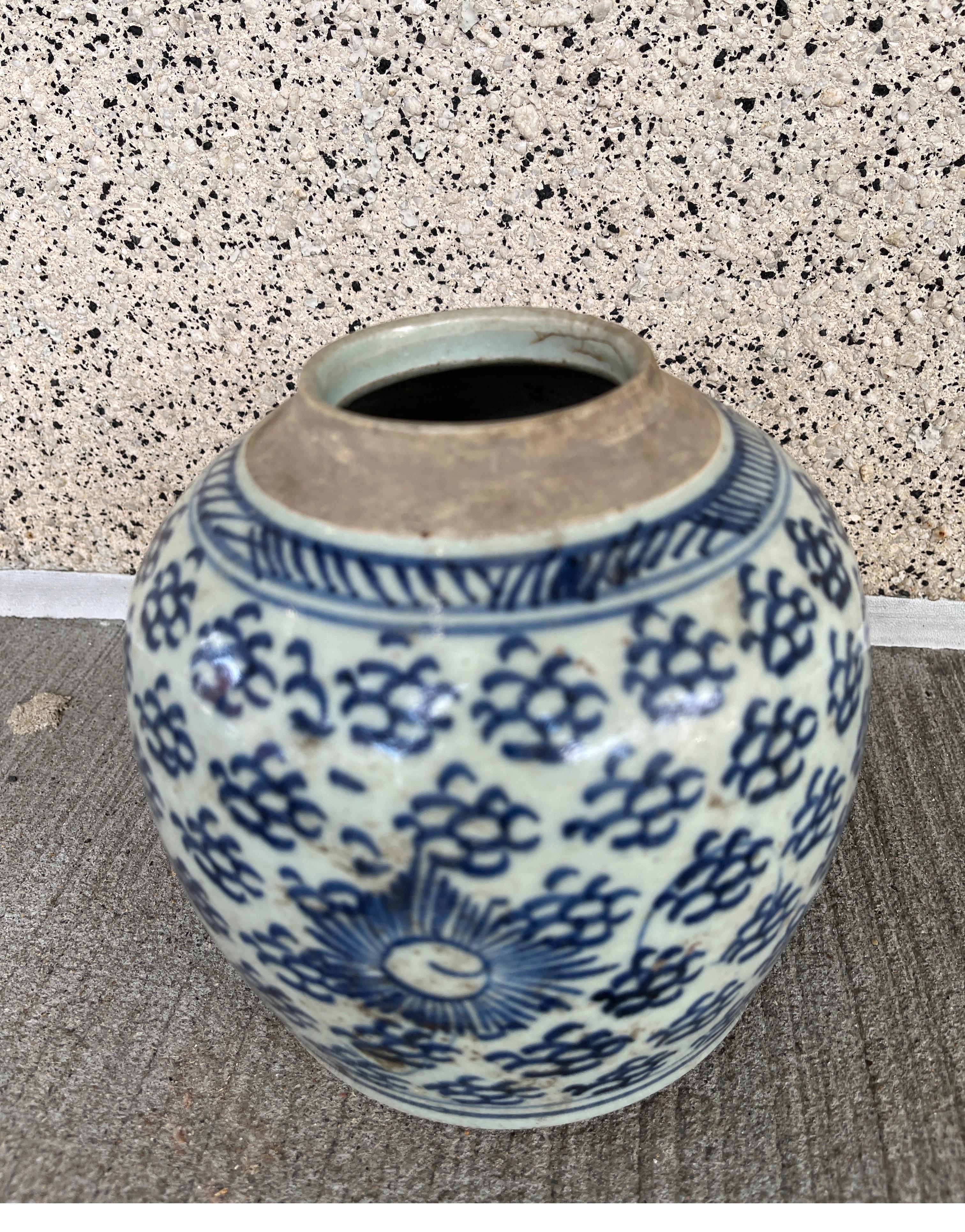 Antikes chinesisches Porzellangefäß im Angebot 3