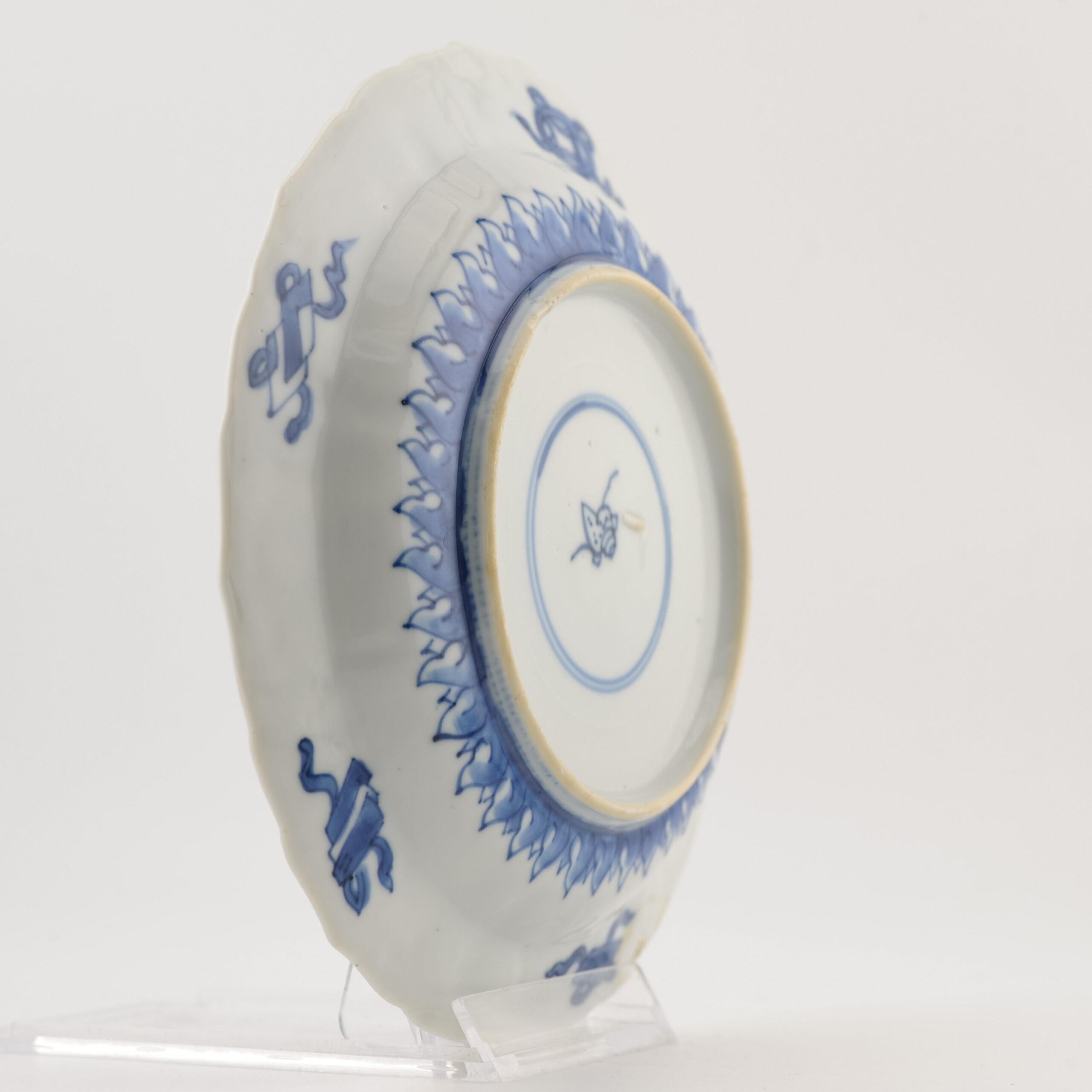 Antique Chinese Porcelain Kangxi Period Plate Dish Flowers Marked China In Good Condition For Sale In Amsterdam, Noord Holland