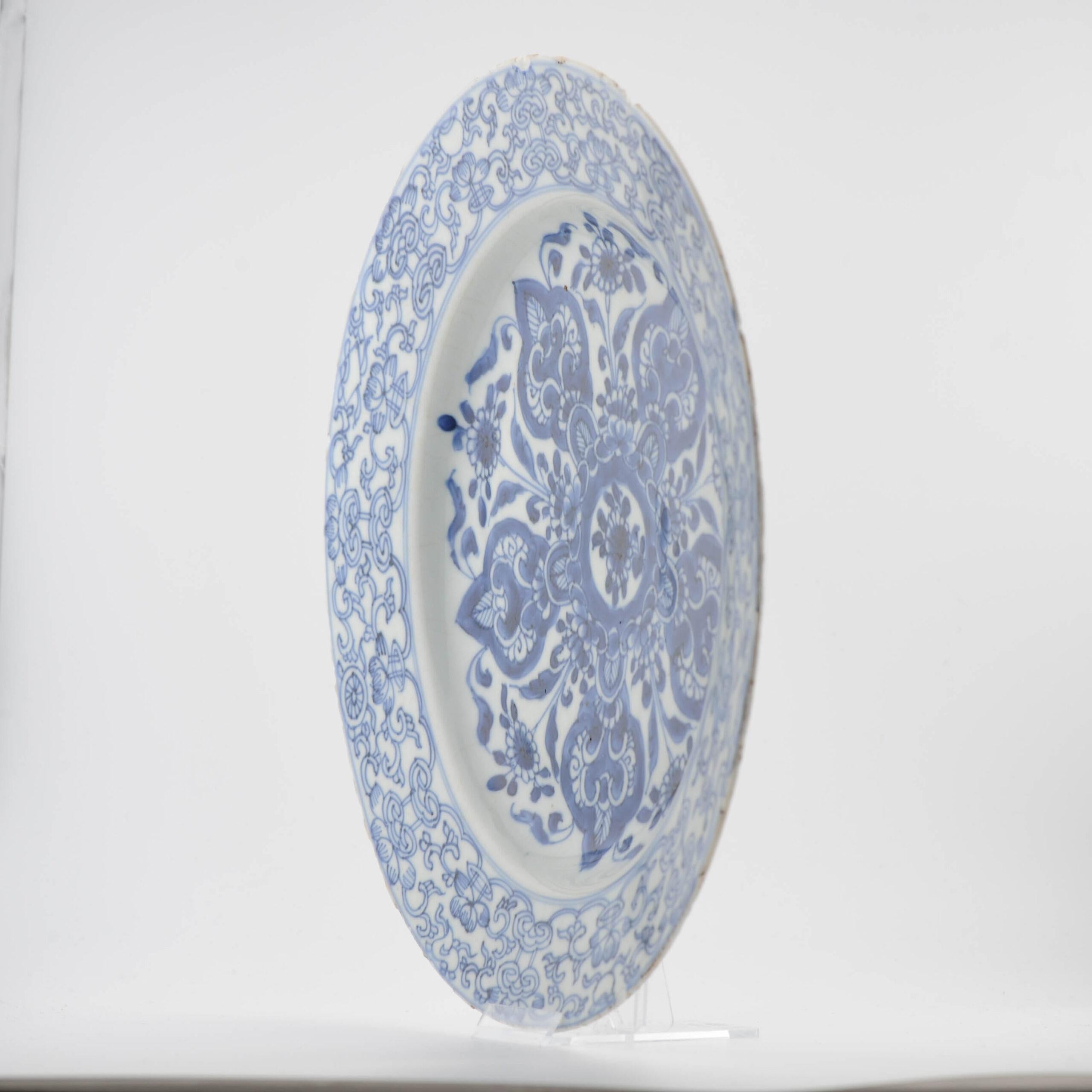 Antiguo Plato de Porcelana China Periodo Kangxi Flores Calidad Superior Chino en venta