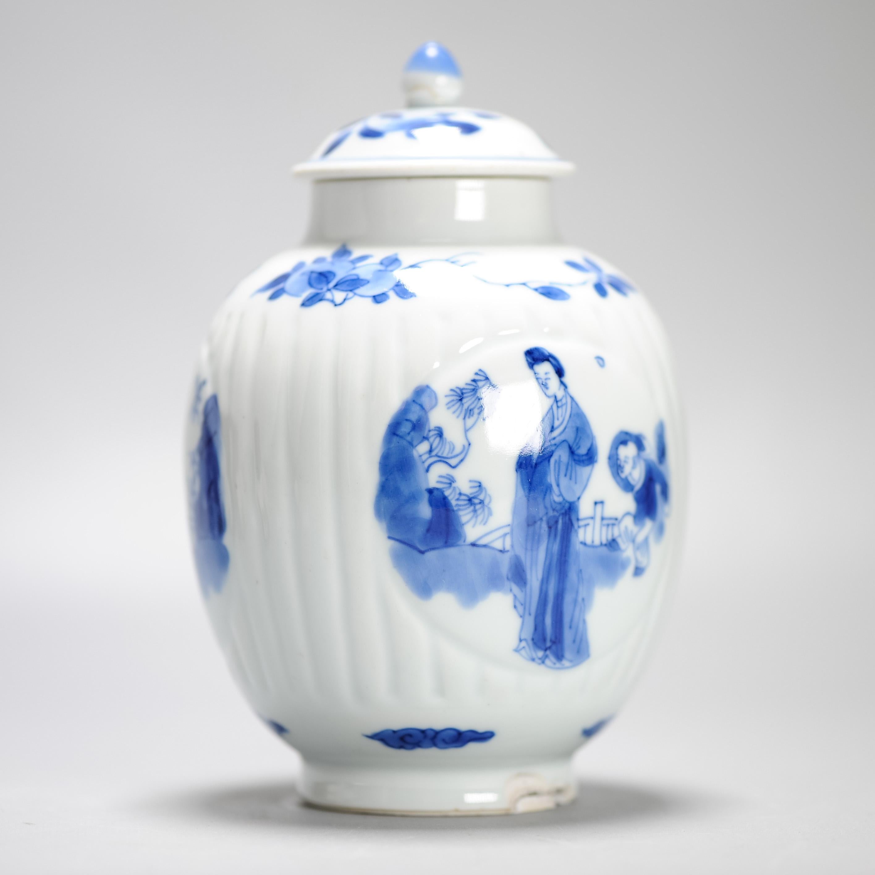 Antique Chinese Porcelain Kangxi Period Tea Caddy Elegant Lady and Child For Sale 9