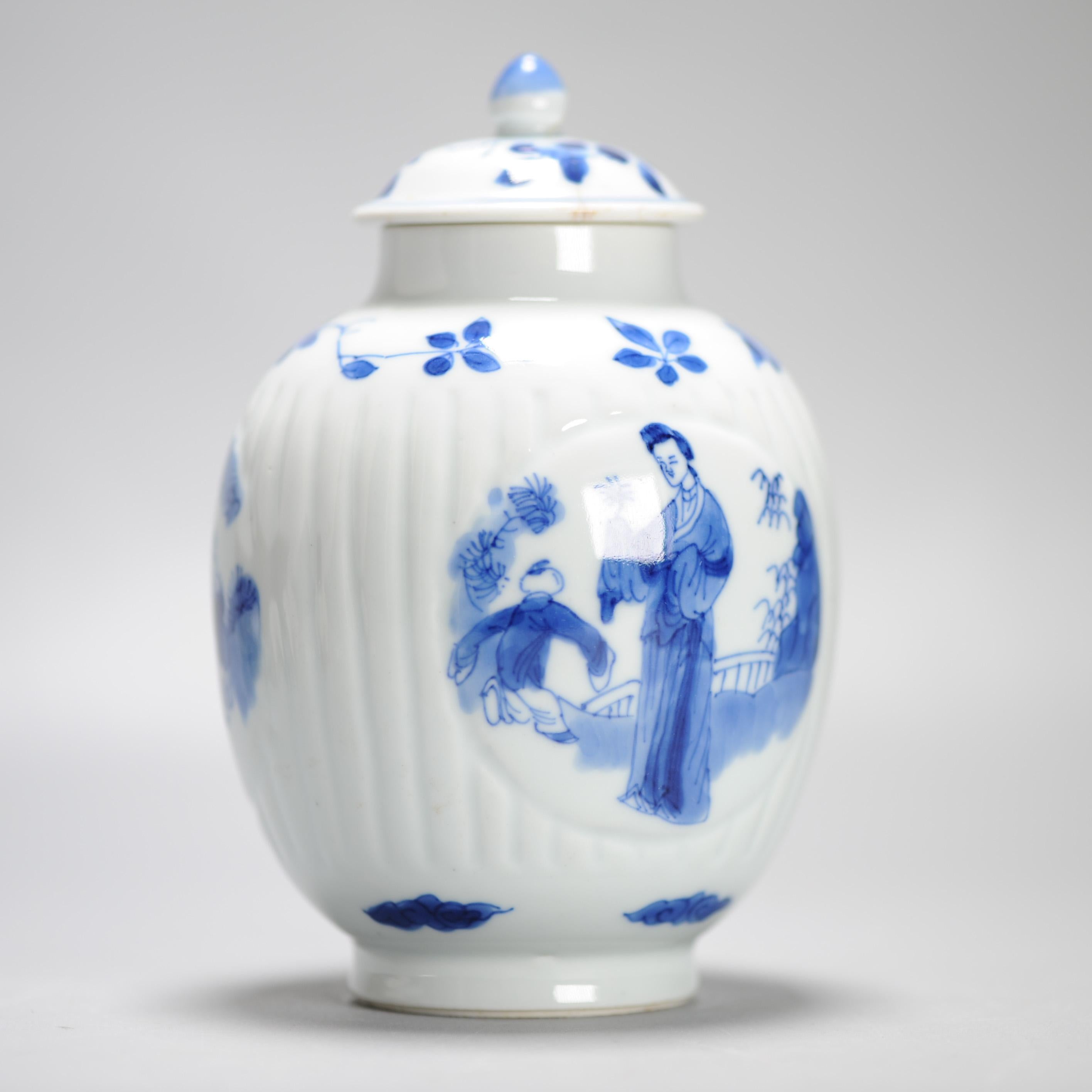 Antique Chinese Porcelain Kangxi Period Tea Caddy Elegant Lady and Child For Sale 1