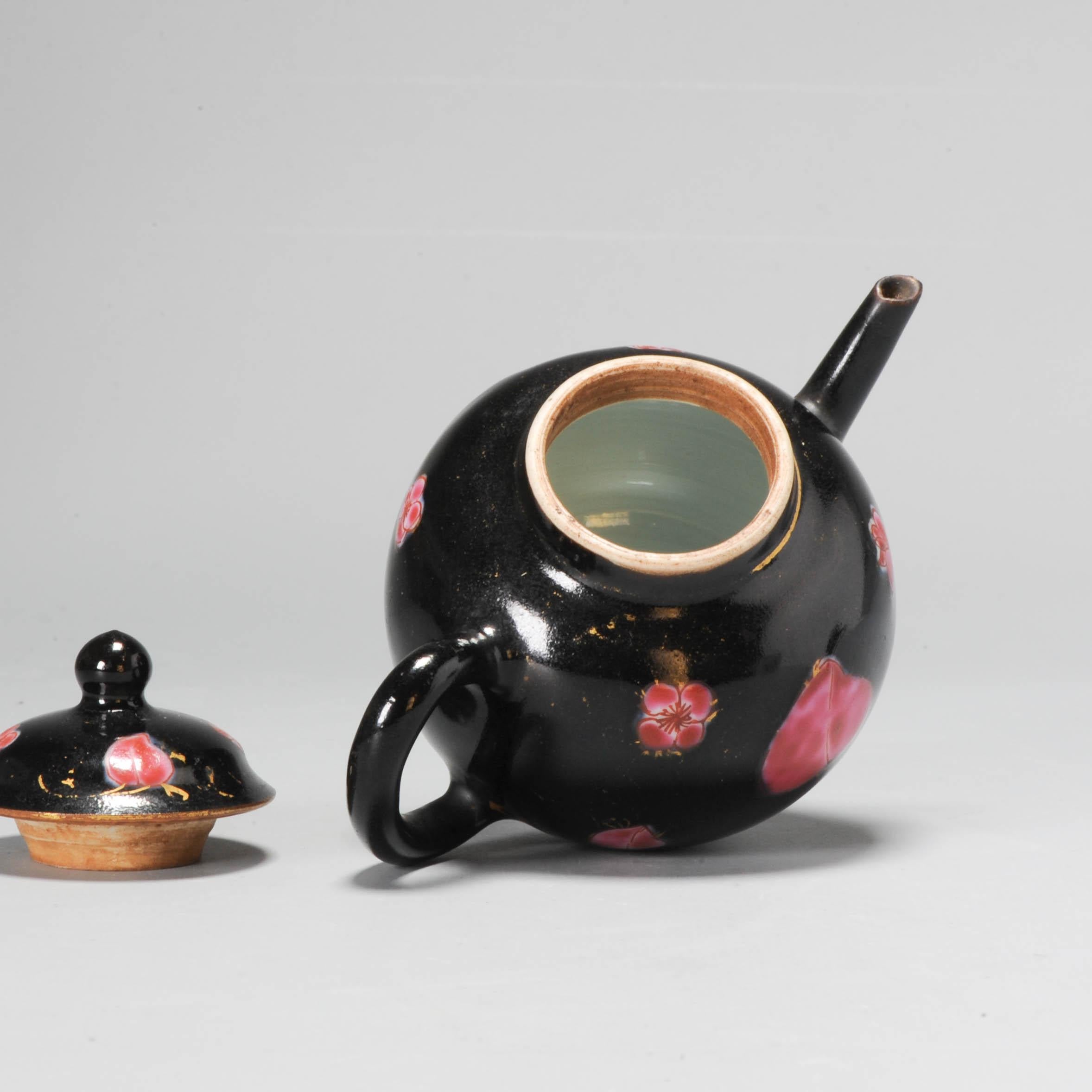 Antique Chinese Porcelain Kangxi period Teapot Famille Noire Rose Flowers 6