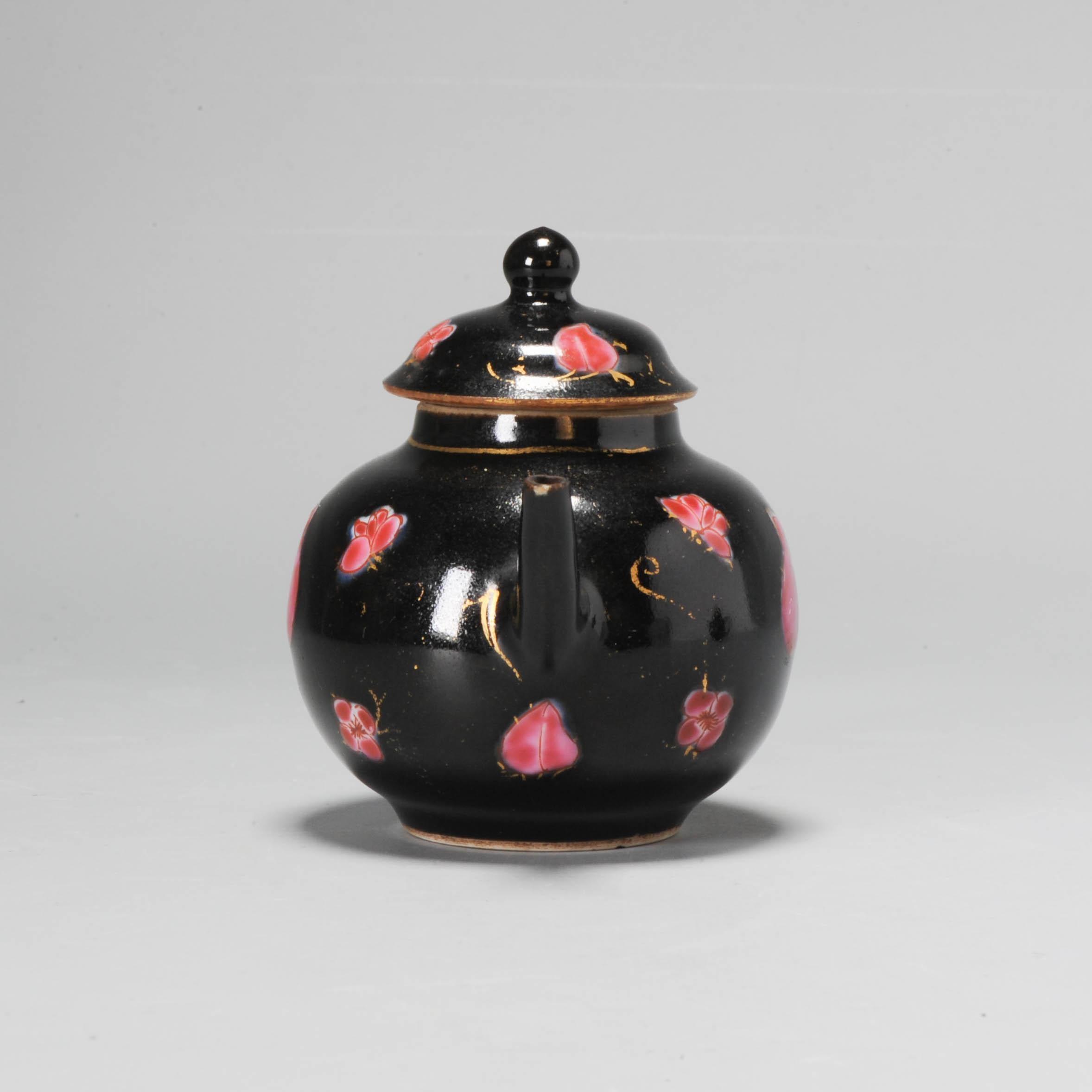 18th Century and Earlier Antique Chinese Porcelain Kangxi period Teapot Famille Noire Rose Flowers