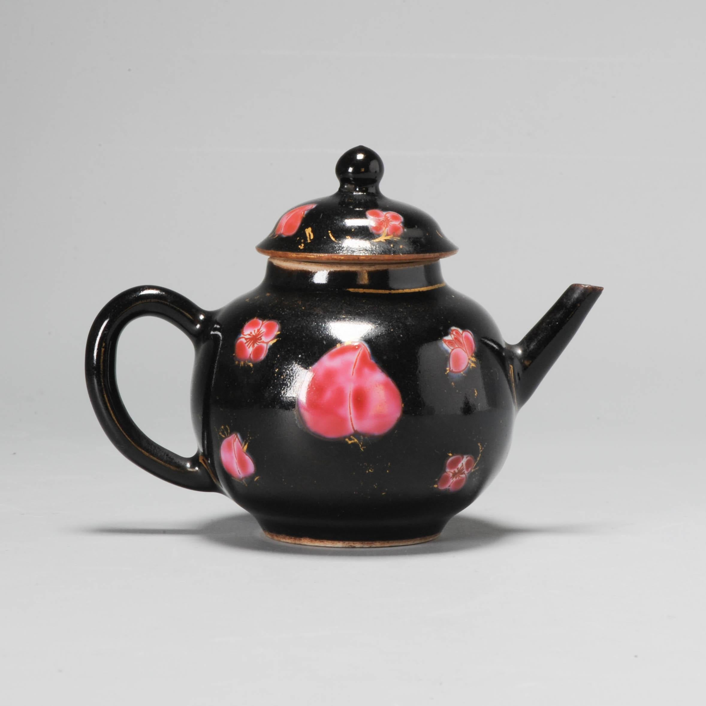 Antique Chinese Porcelain Kangxi period Teapot Famille Noire Rose Flowers 1