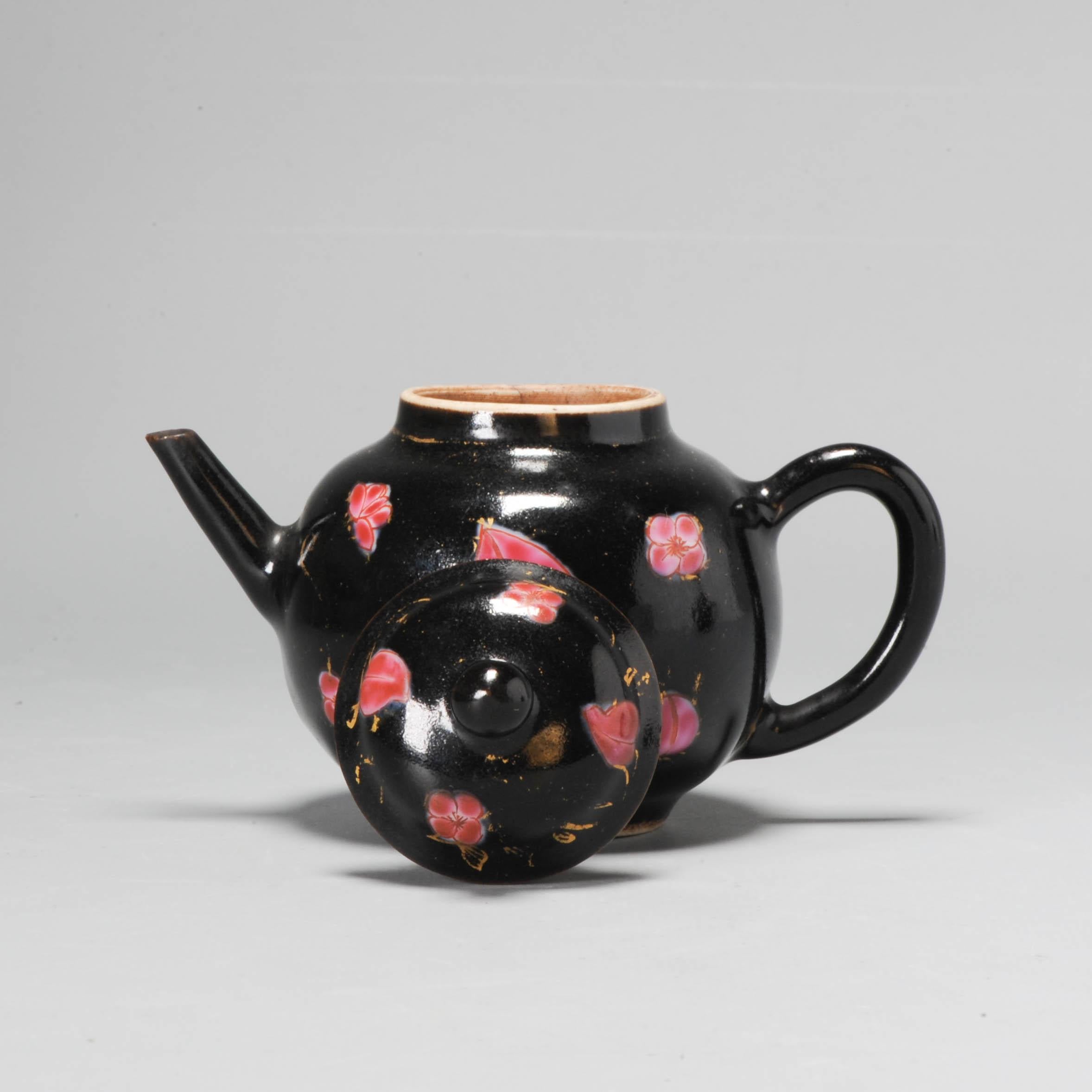 Antique Chinese Porcelain Kangxi period Teapot Famille Noire Rose Flowers 3