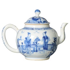 Antike chinesische Porzellan-Teekanne aus der Kangxi-Periode Famille Noire mit Rosenblumen