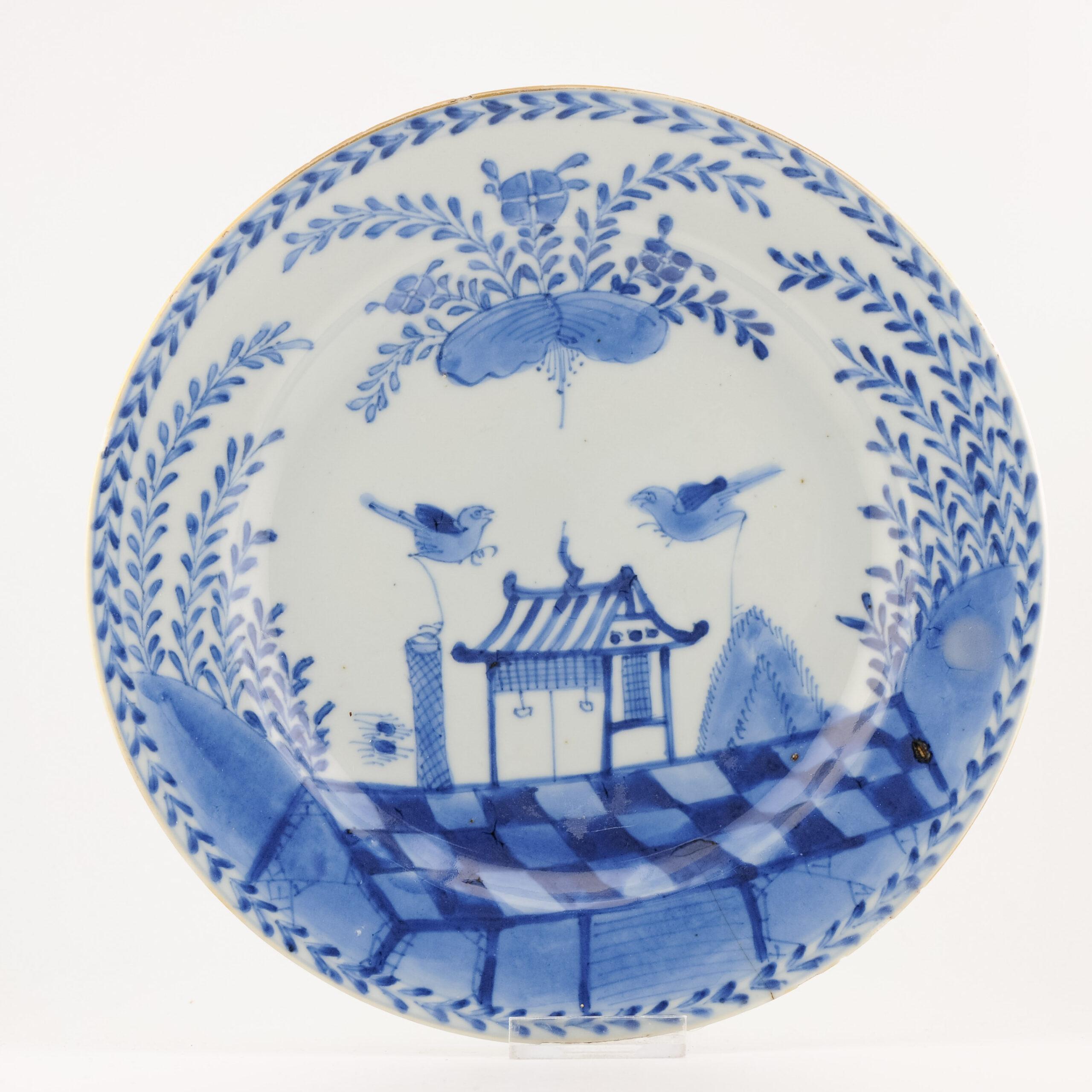 Chinois Plat en porcelaine chinoise Kangxi-Yongzheng Cuckoo dans la maison en vente