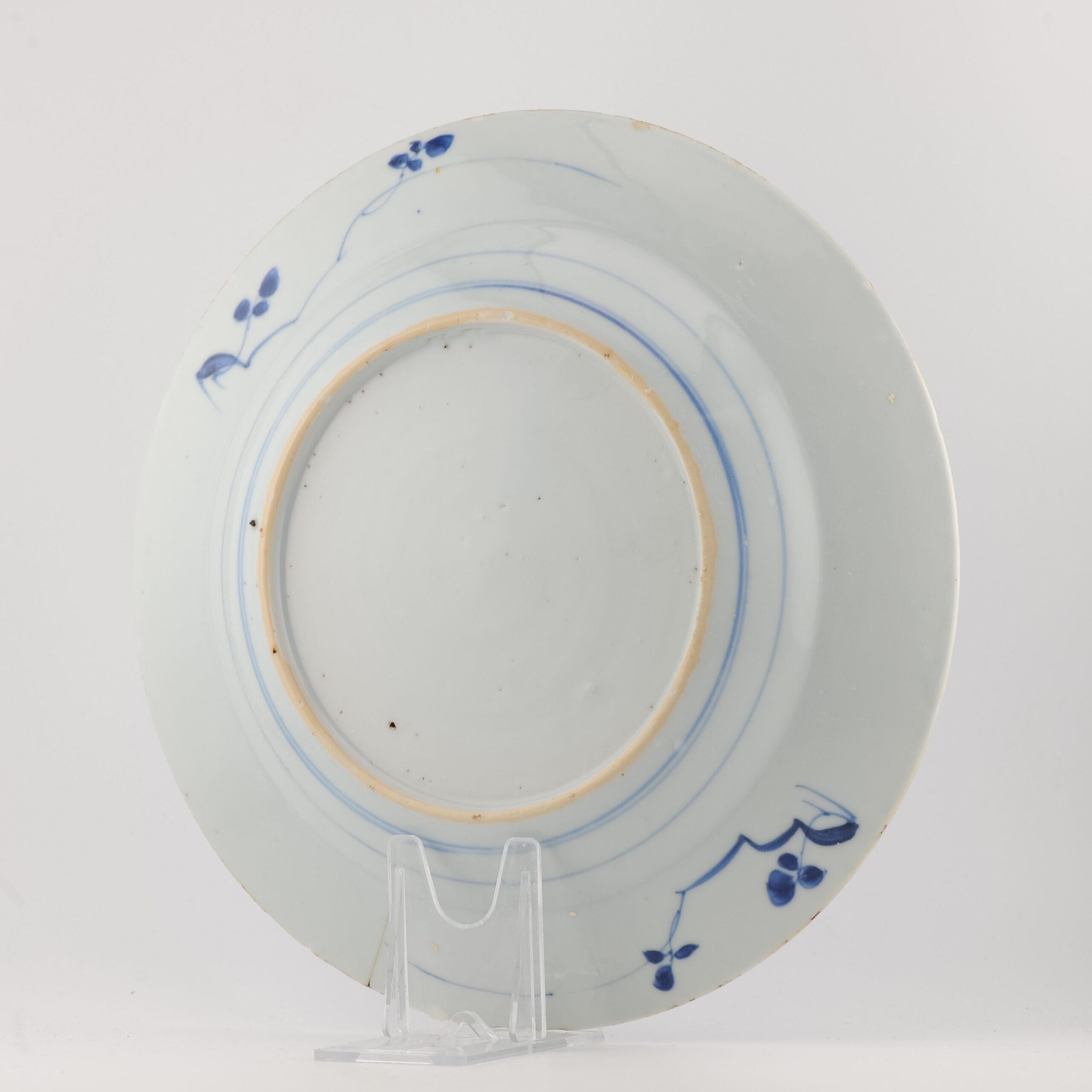 Plat en porcelaine chinoise Kangxi-Yongzheng Cuckoo dans la maison en vente 1