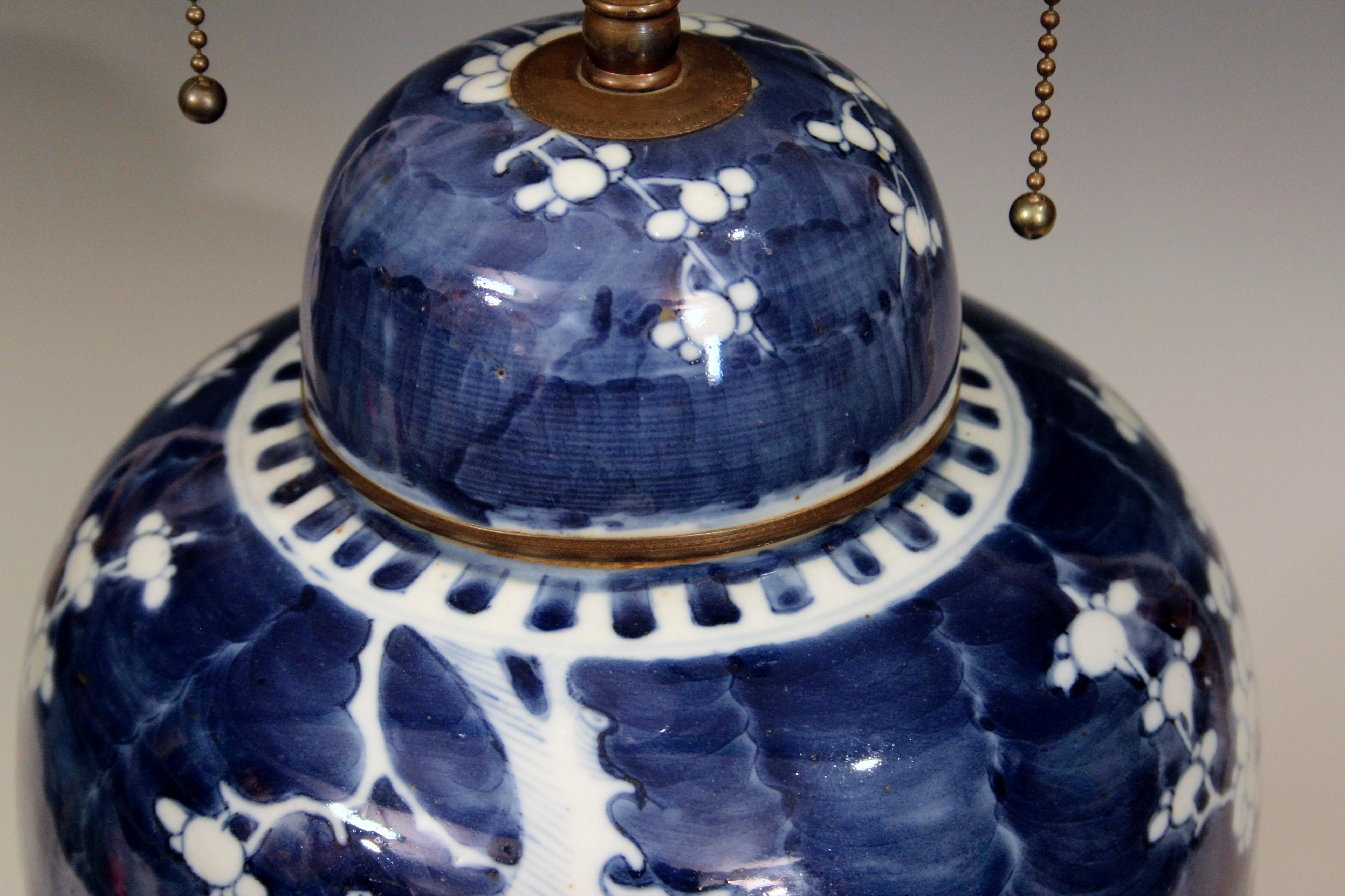 Antique Chinese Porcelain Lamp Hawthorn Ginger Jar Vase Blue & White China Mark 7