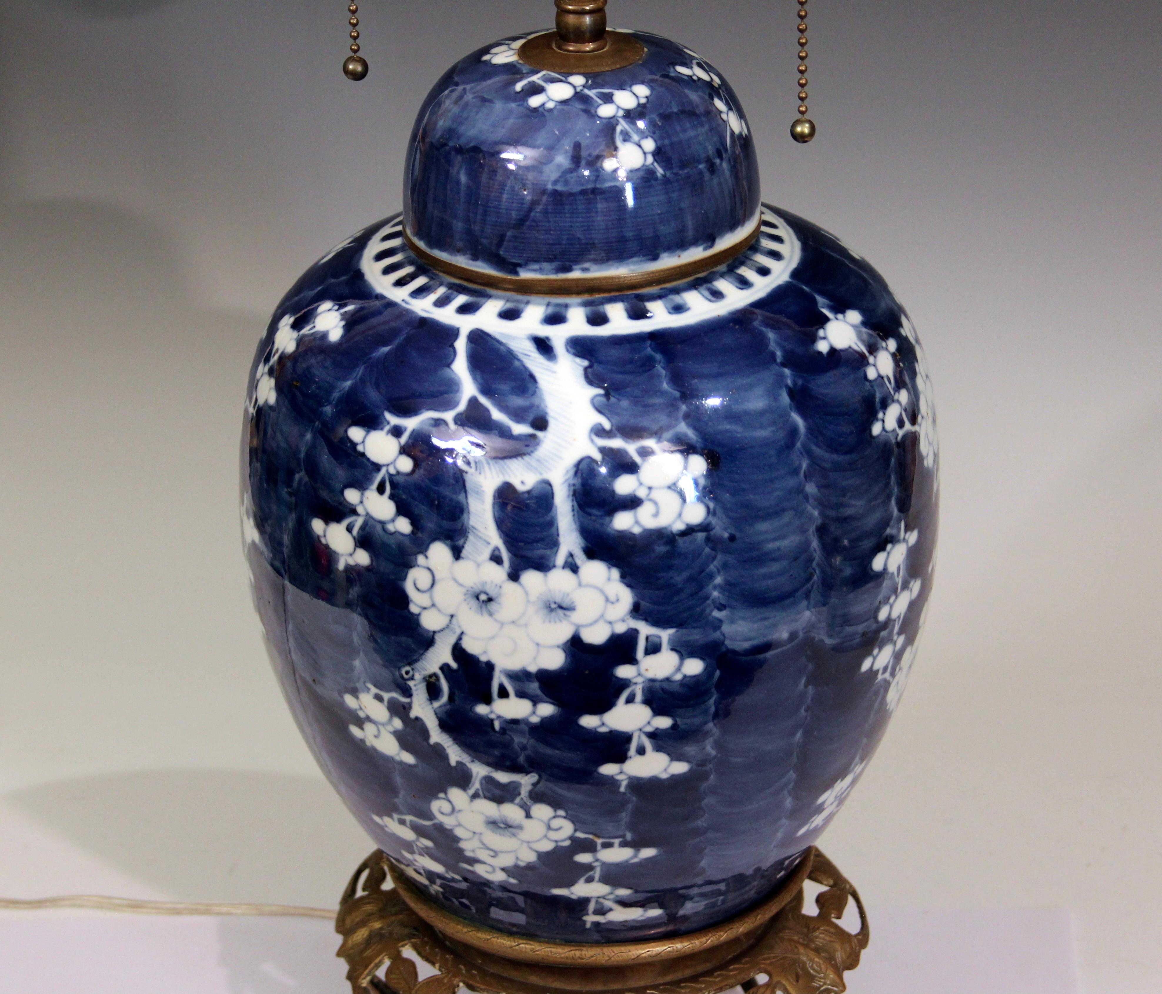 Antique Chinese Porcelain Lamp Hawthorn Ginger Jar Vase Blue & White China Mark 8