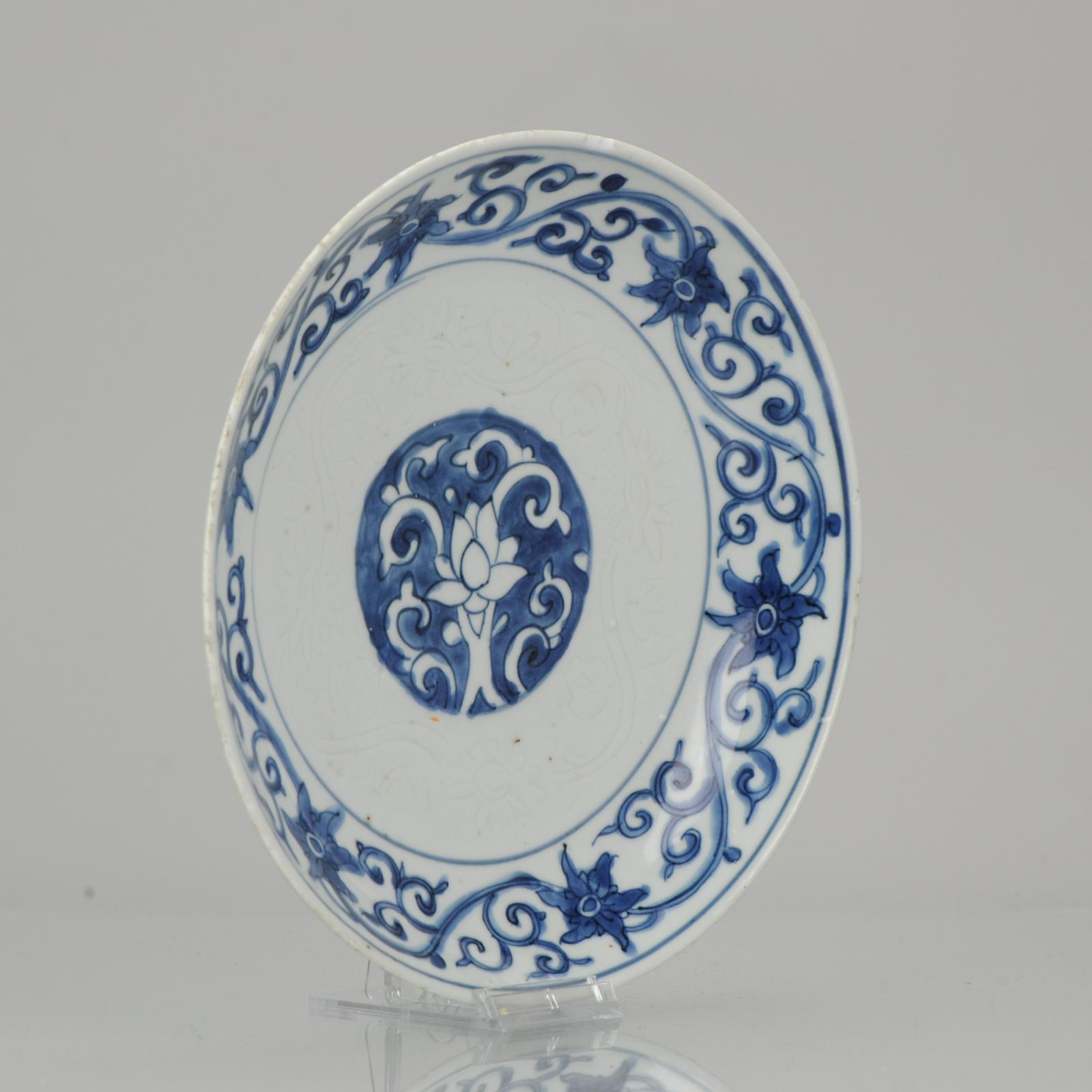 Antique Chinese Porcelain Lotus Ming 1600-1640 Tianqi Chongzhen Anhua Engraving For Sale 8