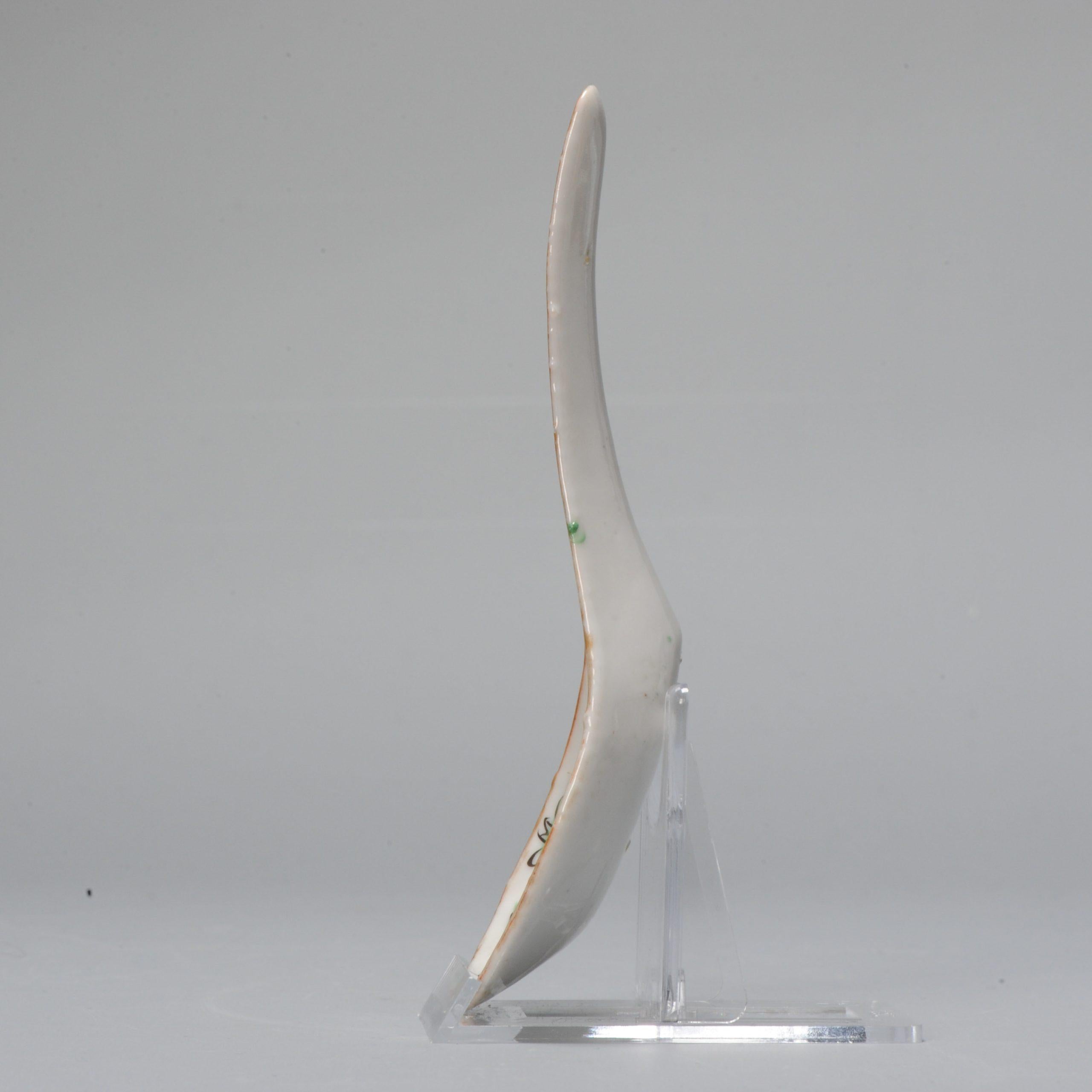 Antique Chinese Porcelain Mandarin Rose Spoon Canton, China, 19th Century In Good Condition For Sale In Amsterdam, Noord Holland