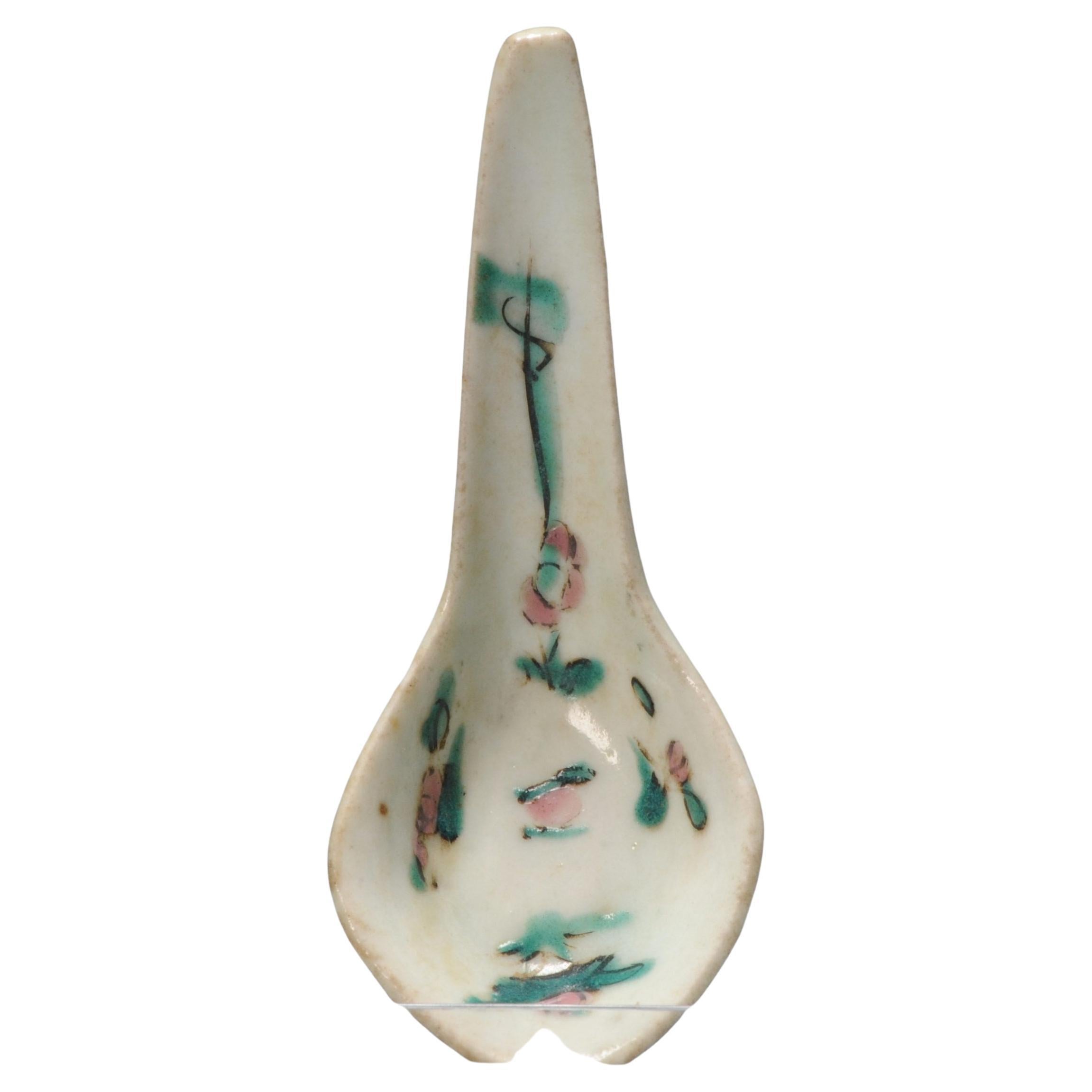 Antique Chinese Porcelain Mandarin Rose Spoon Canton, China, 19th Century
