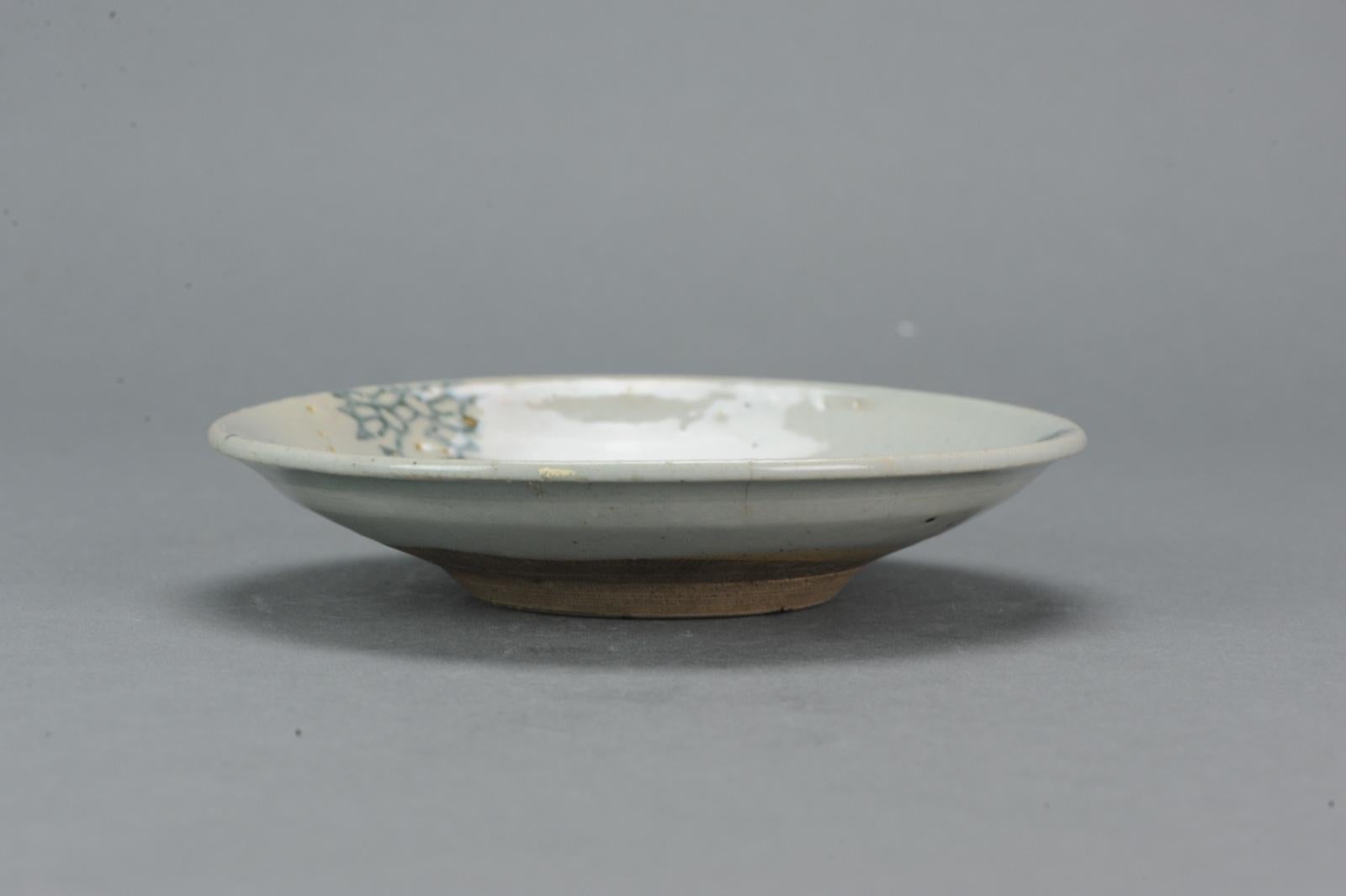 Antique Chinese Porcelain Nyonya Ware Kitchen Qing Medaillon Plate, 19th Century In Good Condition For Sale In Amsterdam, Noord Holland