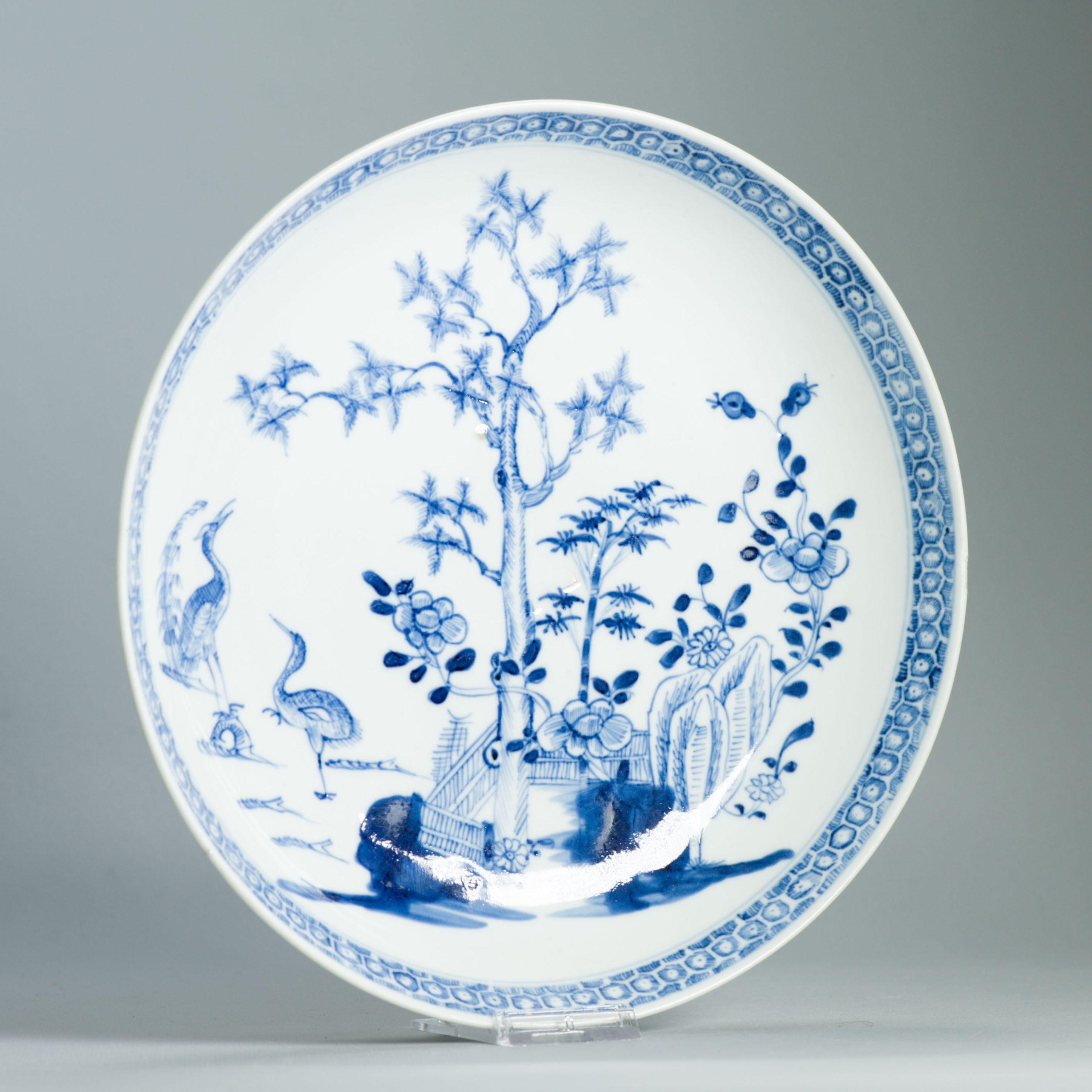 Antico piatto di porcellana cinese - Qianlong 1750 - Scena di giardino di alta qualità in vendita 7